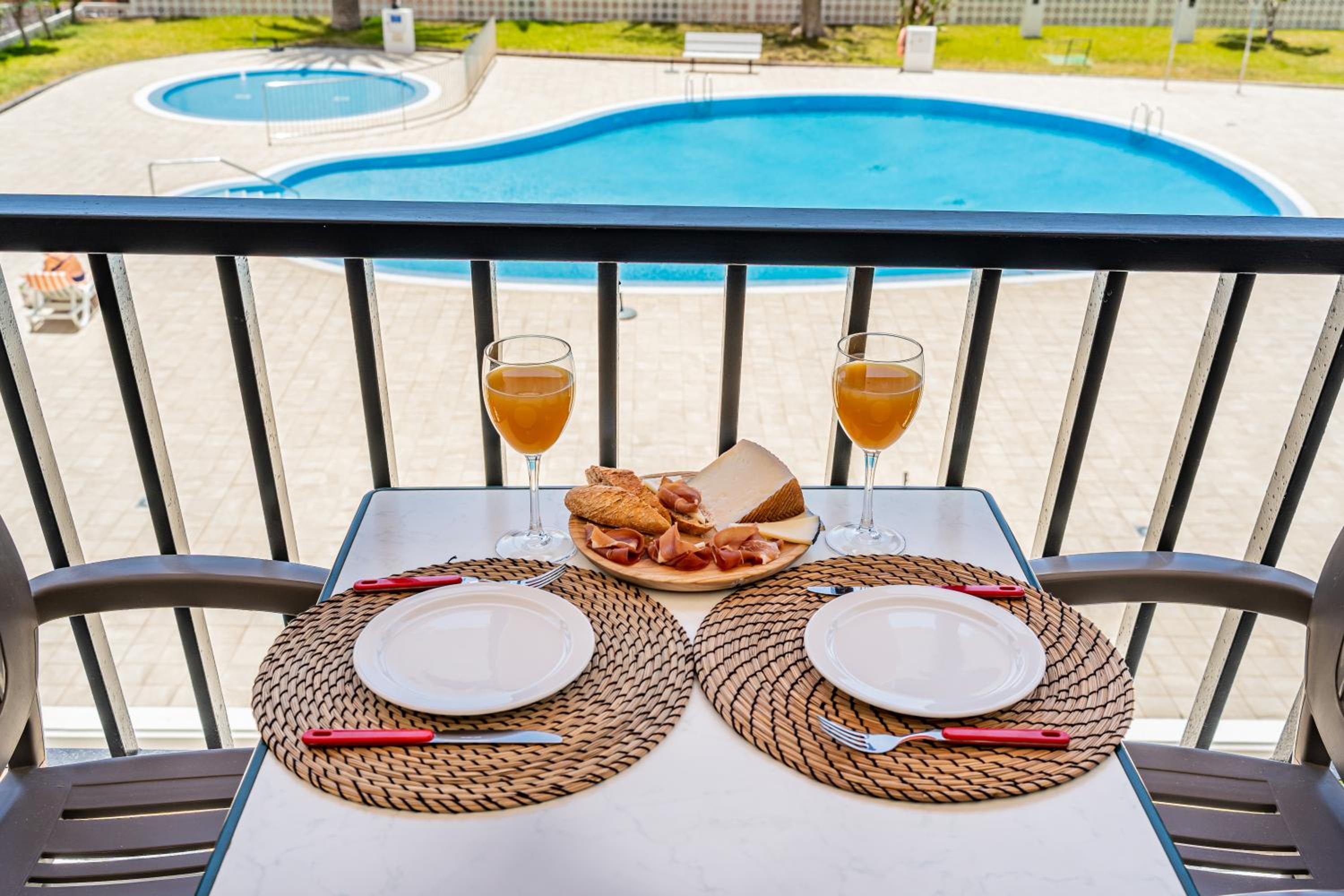 Bright seaside apartment in Los Cristianos - Achacay