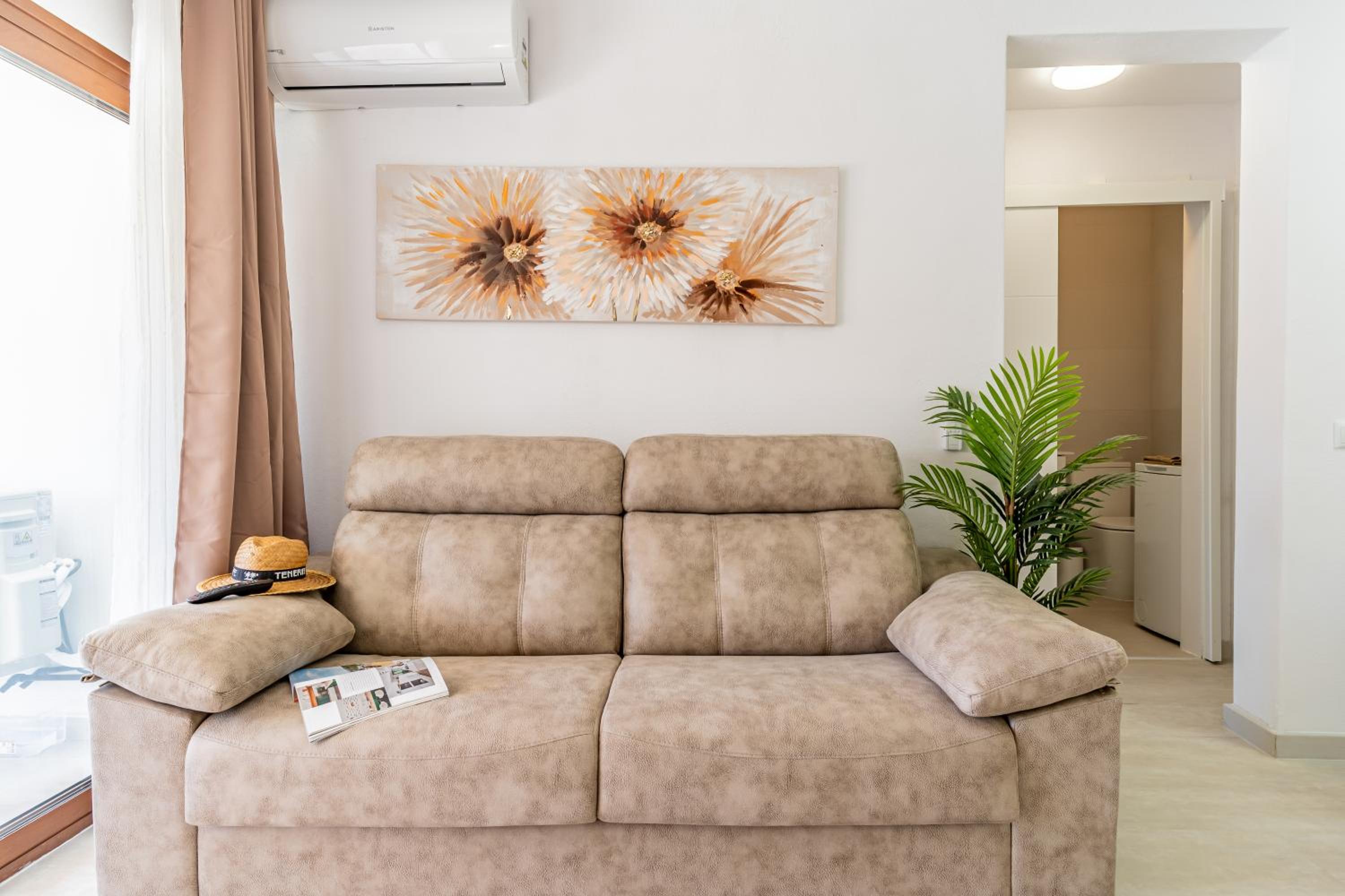 Bright seaside apartment in Los Cristianos - Achacay