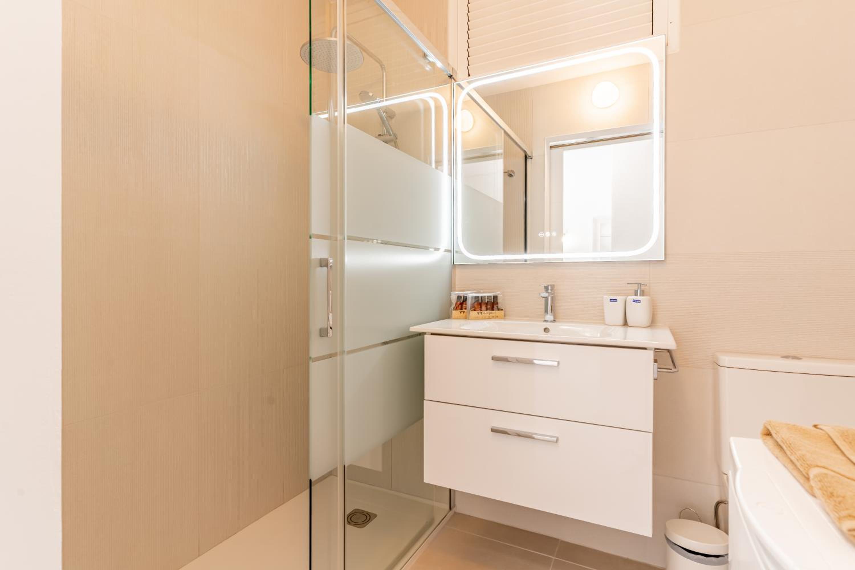 Bright seaside apartment in Los Cristianos - Achacay