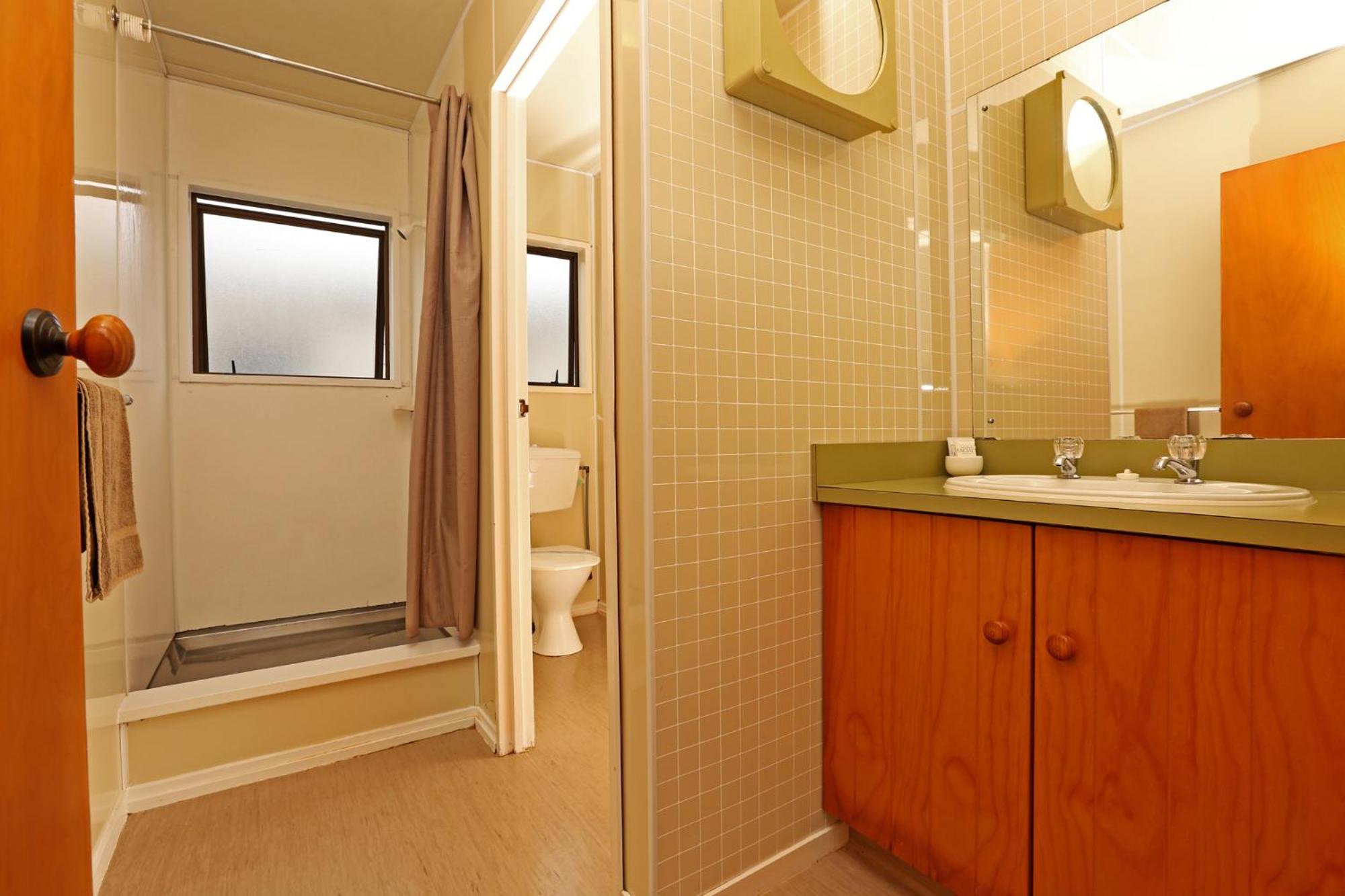 Waiuku Lodge Motel