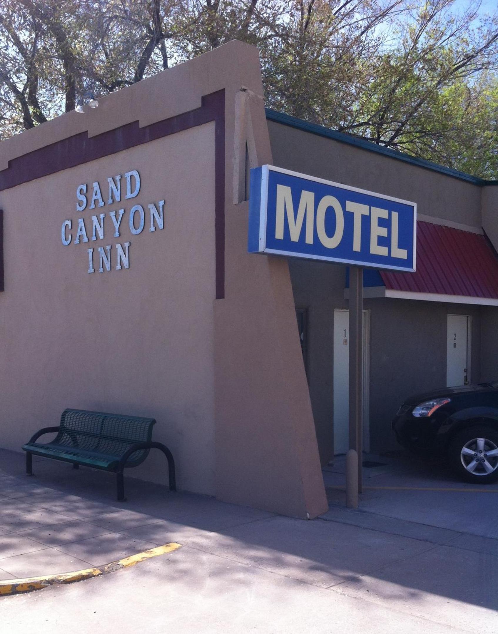 National 9 Inn Sand Canyon
