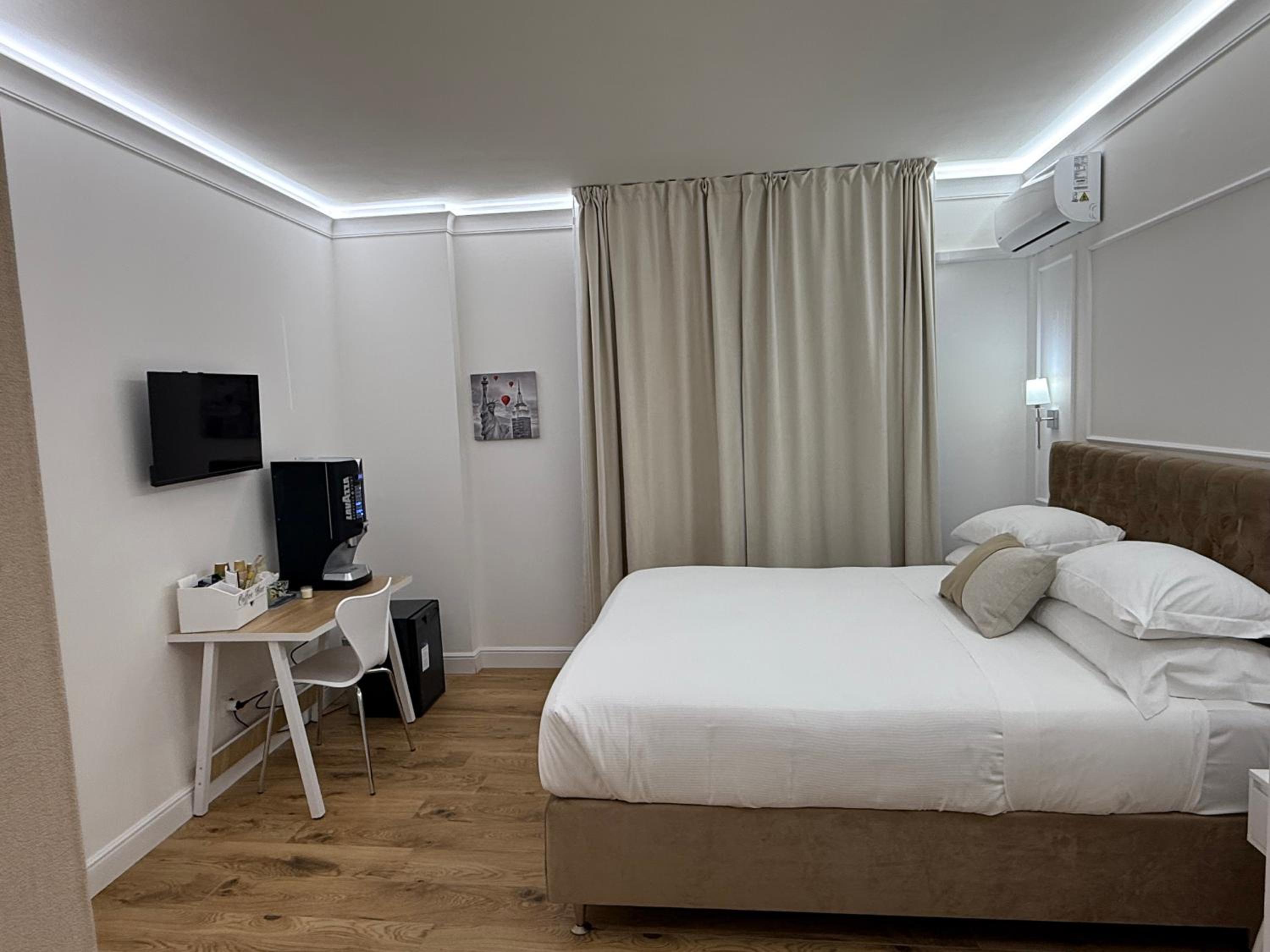 Emy Suites