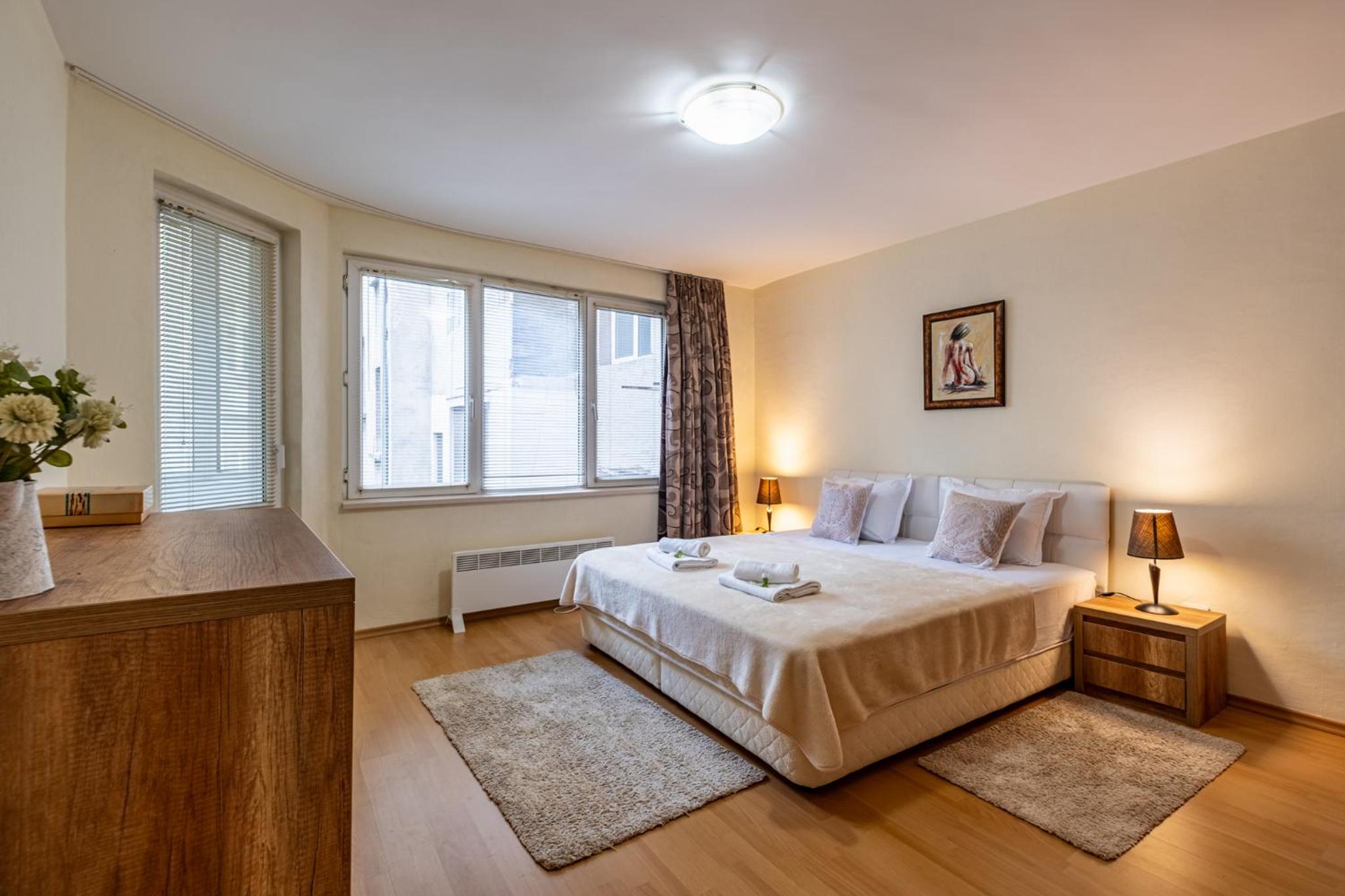 Top Location 3 Bedroom Apartment Next to the Beach