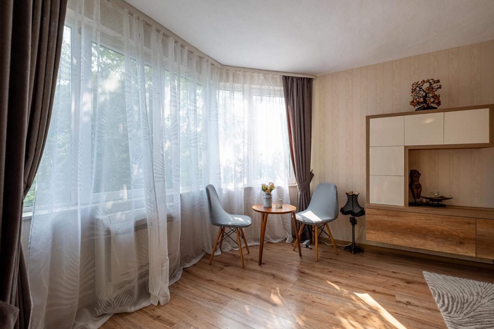 Top Location 3 Bedroom Apartment Next to the Beach
