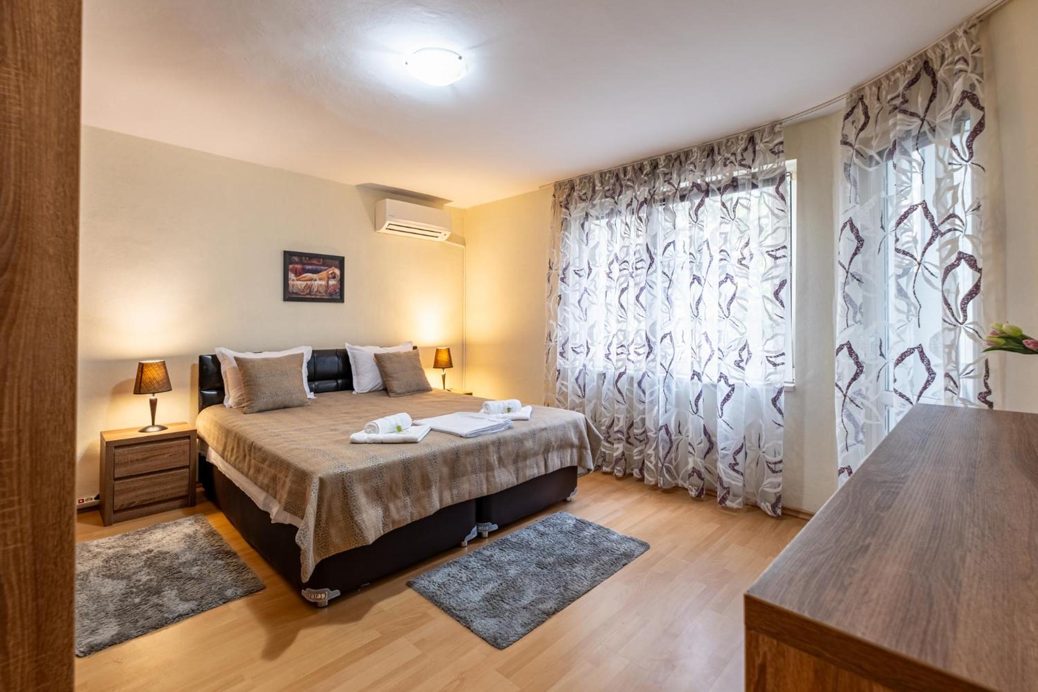 Top Location 3 Bedroom Apartment Next to the Beach