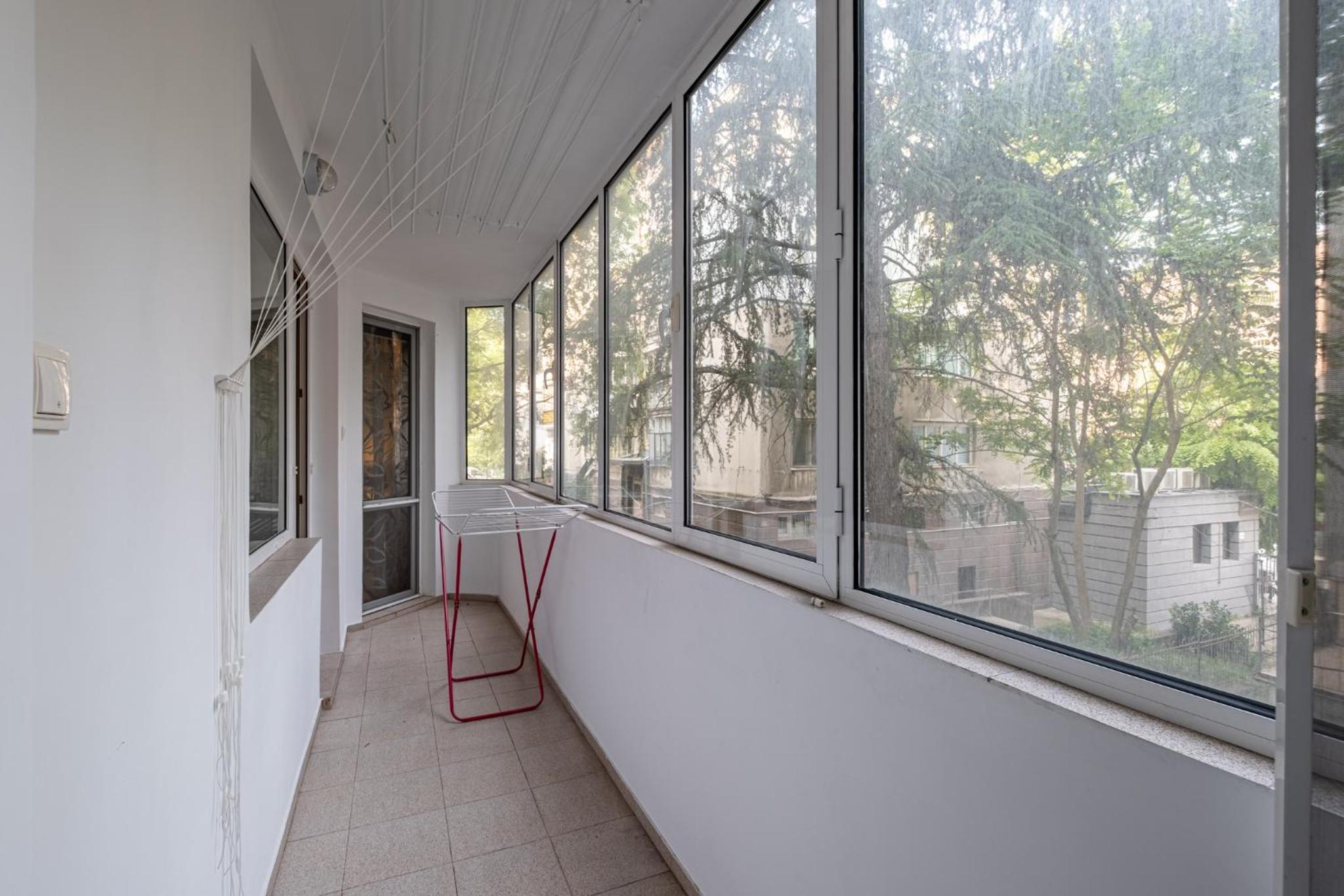 Top Location 3 Bedroom Apartment Next to the Beach
