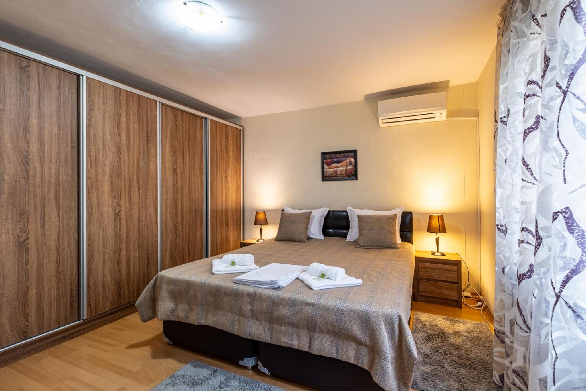 Top Location 3 Bedroom Apartment Next to the Beach