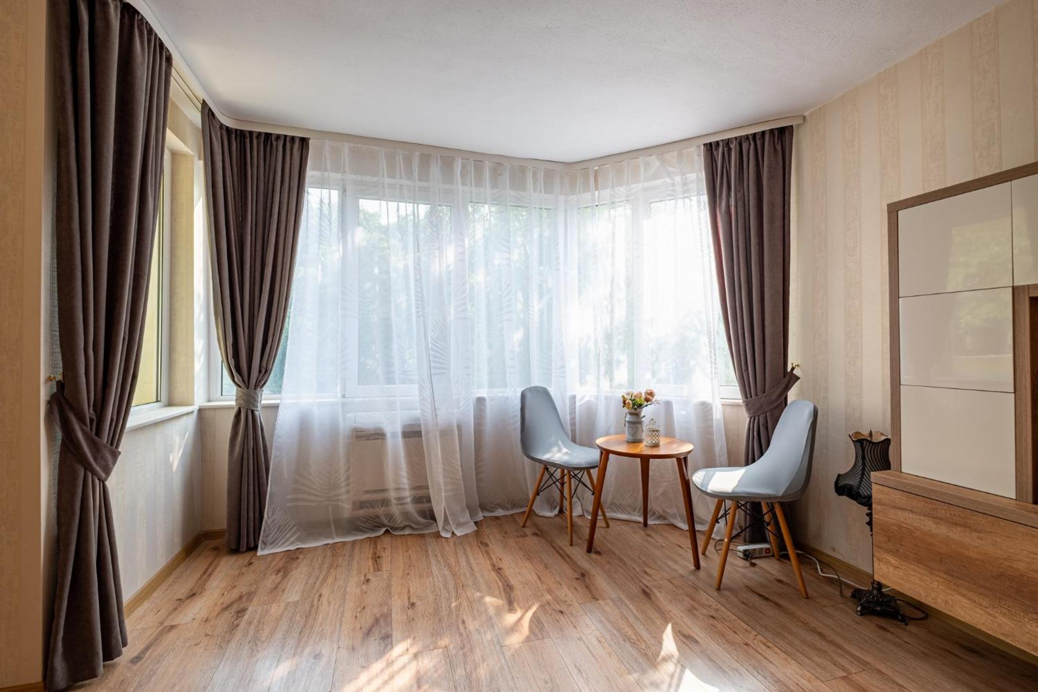 Top Location 3 Bedroom Apartment Next to the Beach