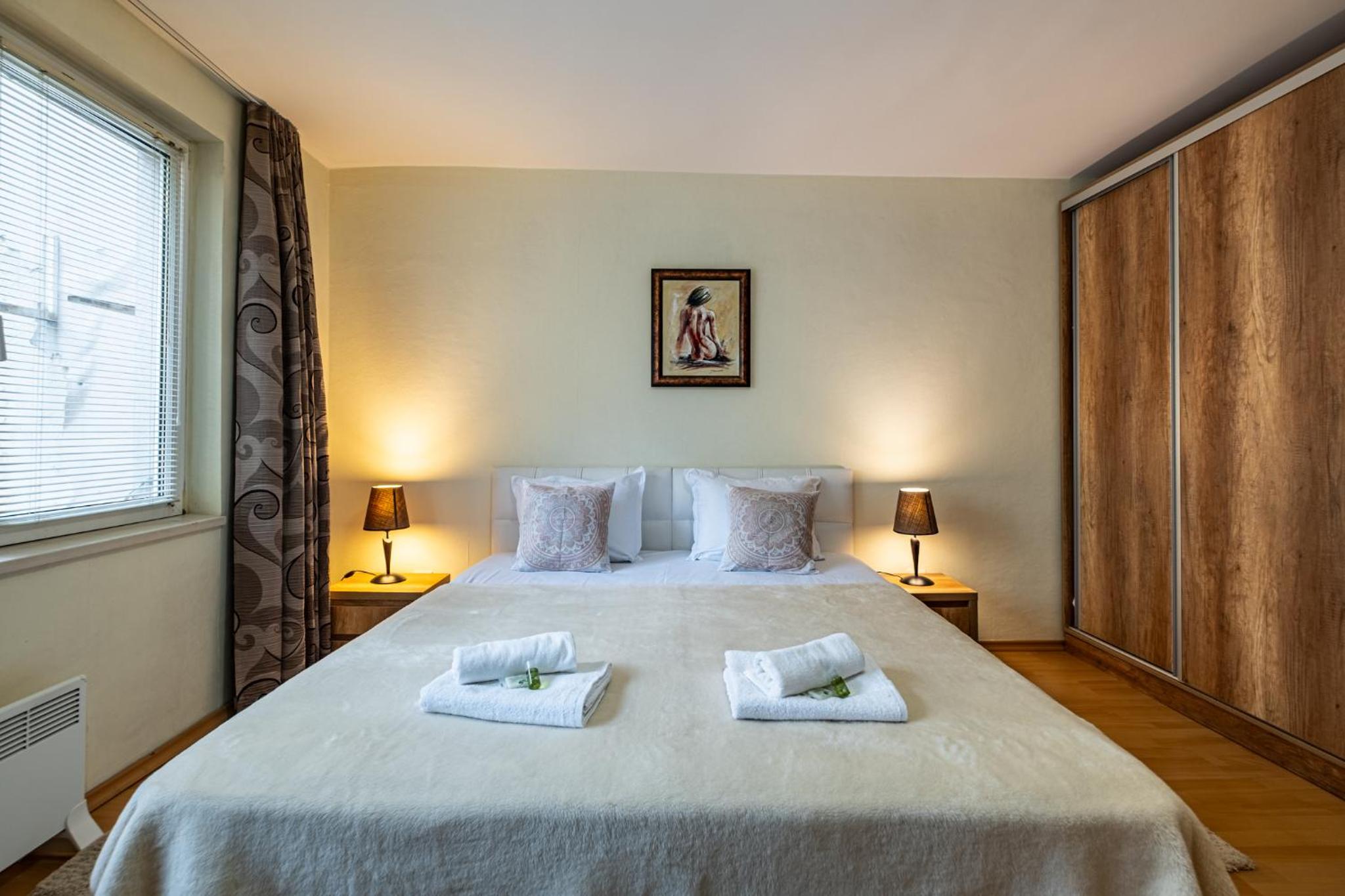 Top Location 3 Bedroom Apartment Next to the Beach