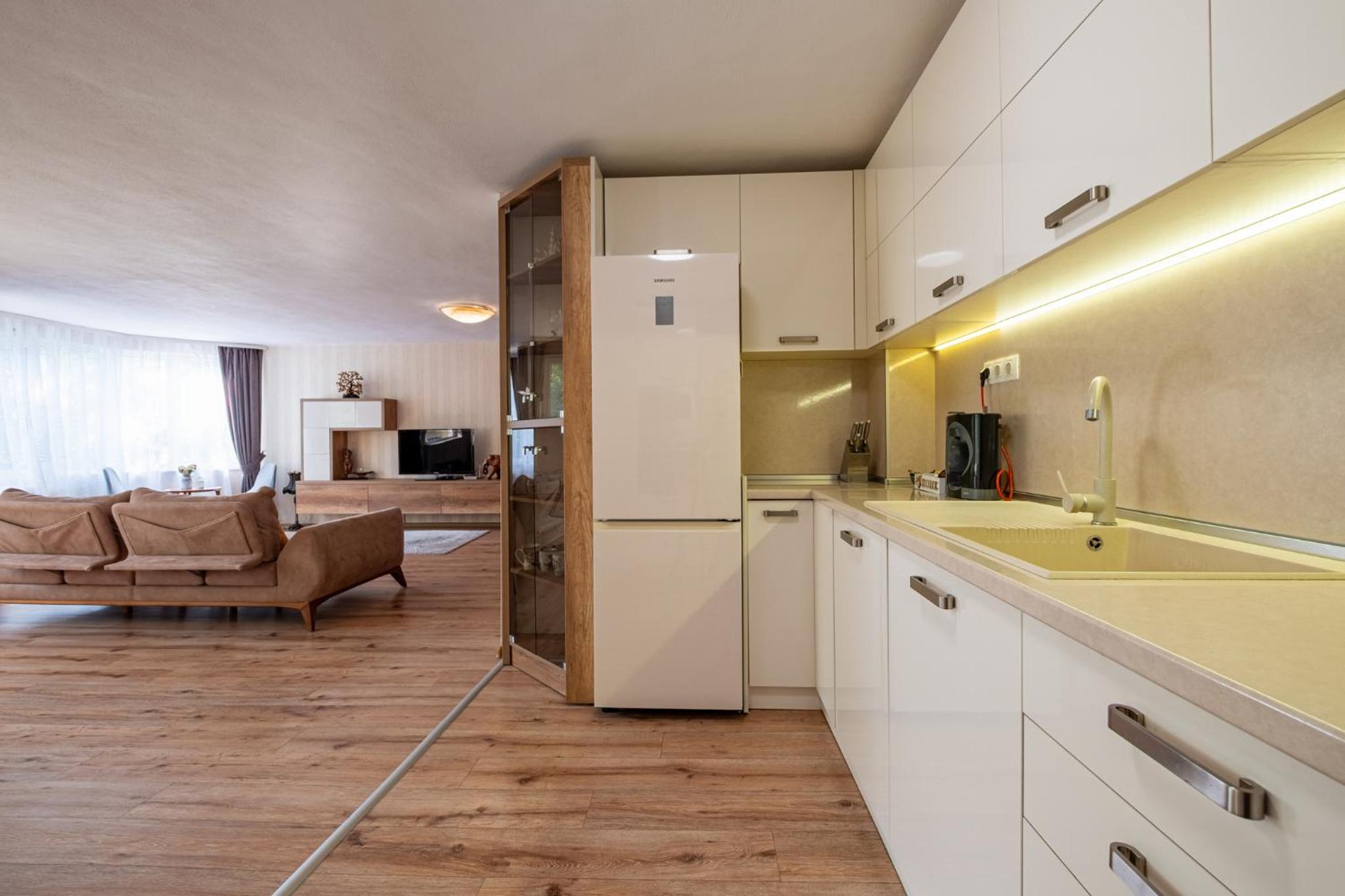 Top Location 3 Bedroom Apartment Next to the Beach