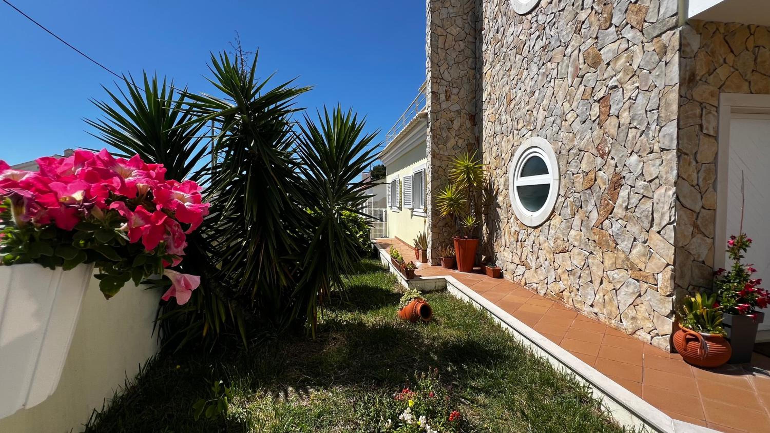 Coastal Breeze Villa in Sesimbra