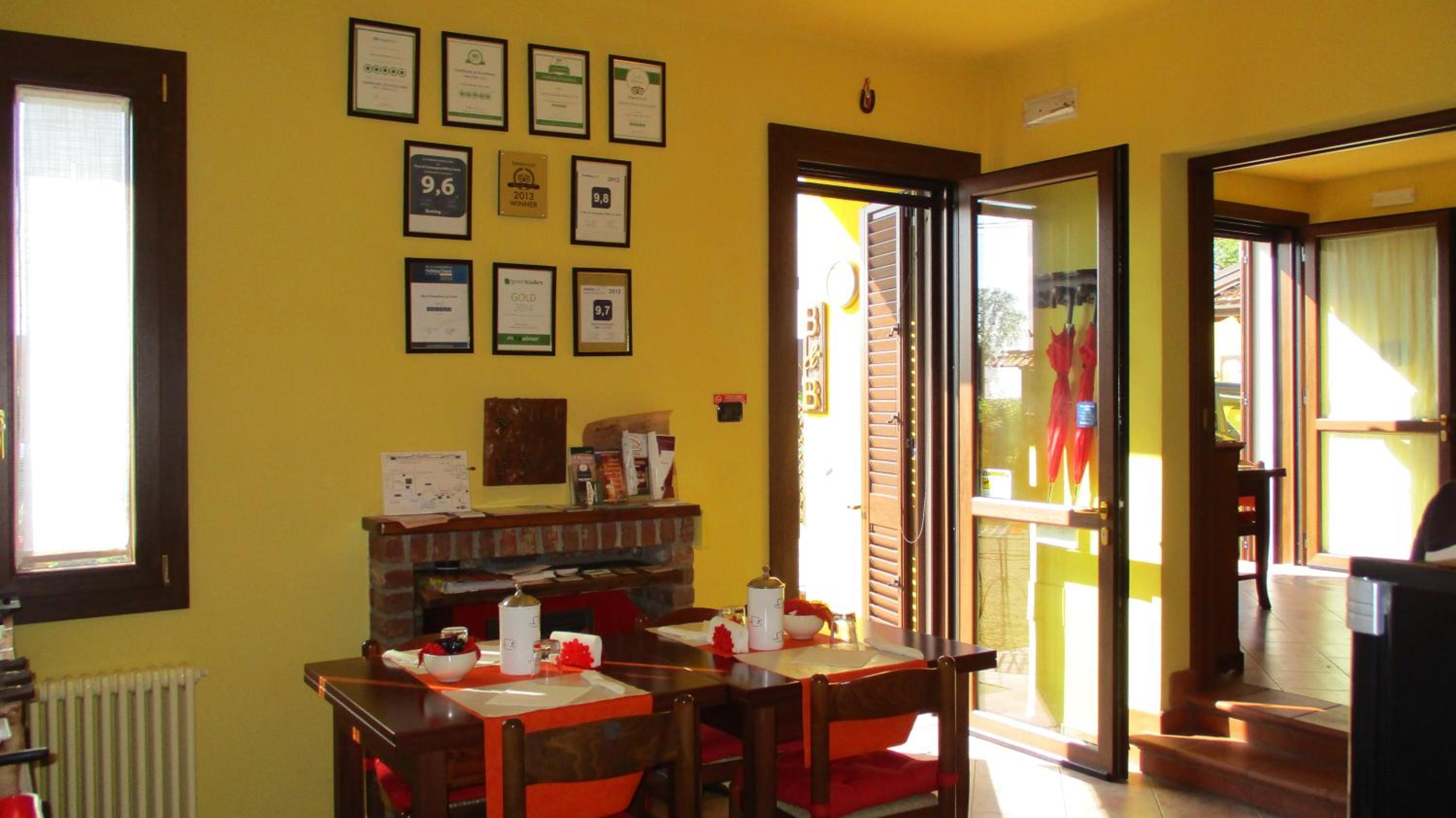 Casa di Campagna B&B La Corte Ferrara