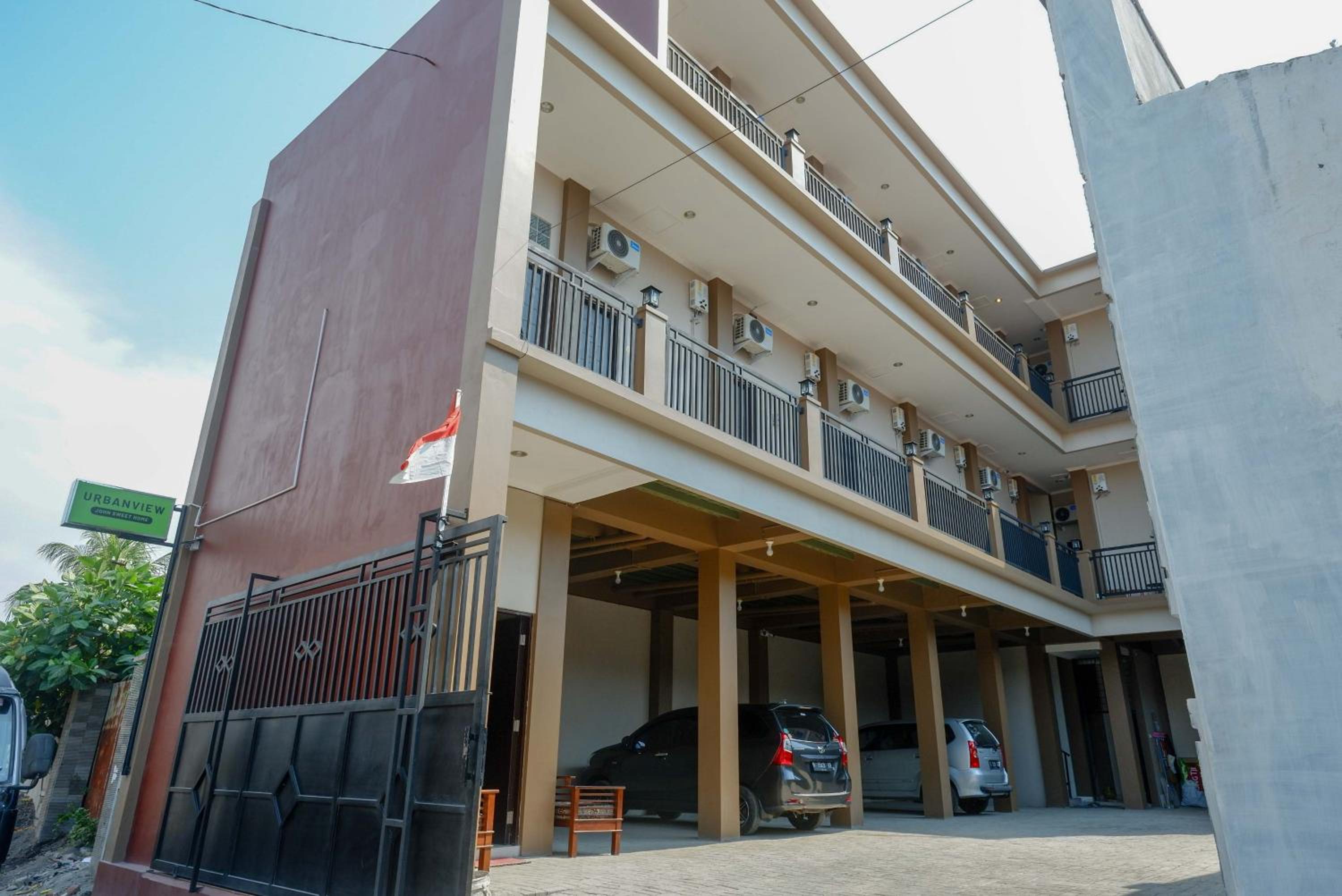 Urbanview Hotel near Alun Alun Tegal, photo 14
