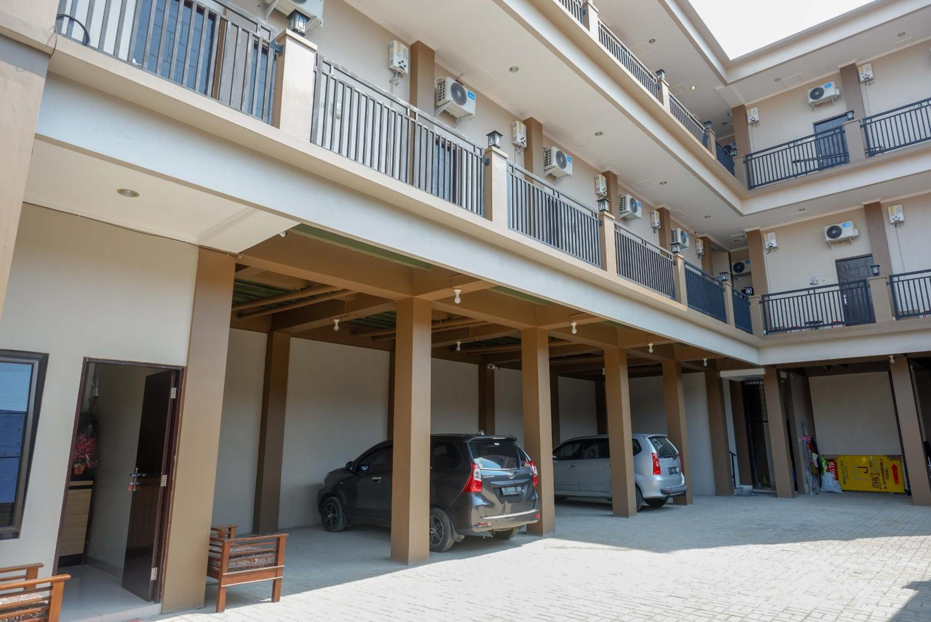Urbanview Hotel near Alun Alun Tegal, photo 12