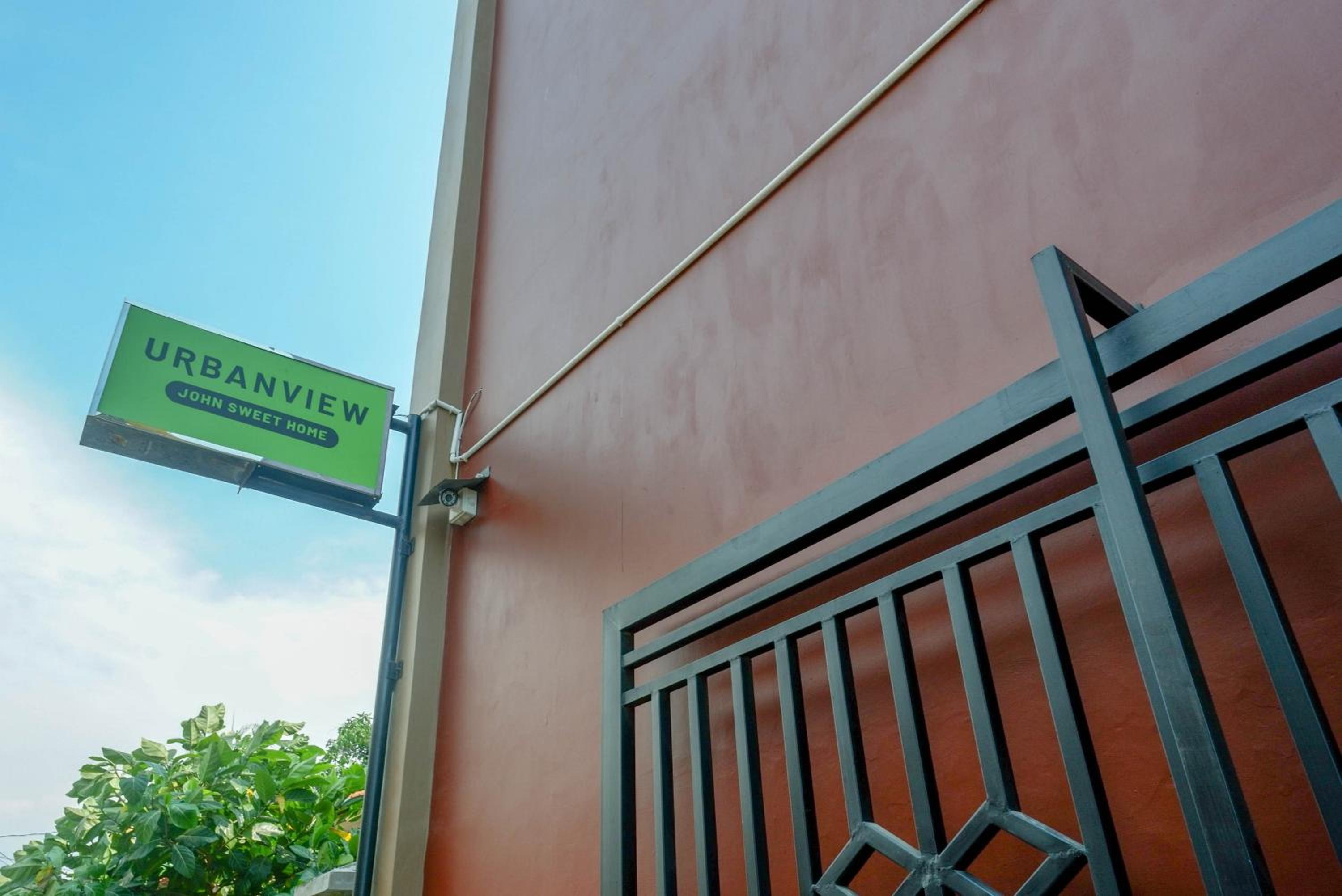 Urbanview Hotel near Alun Alun Tegal, photo 17