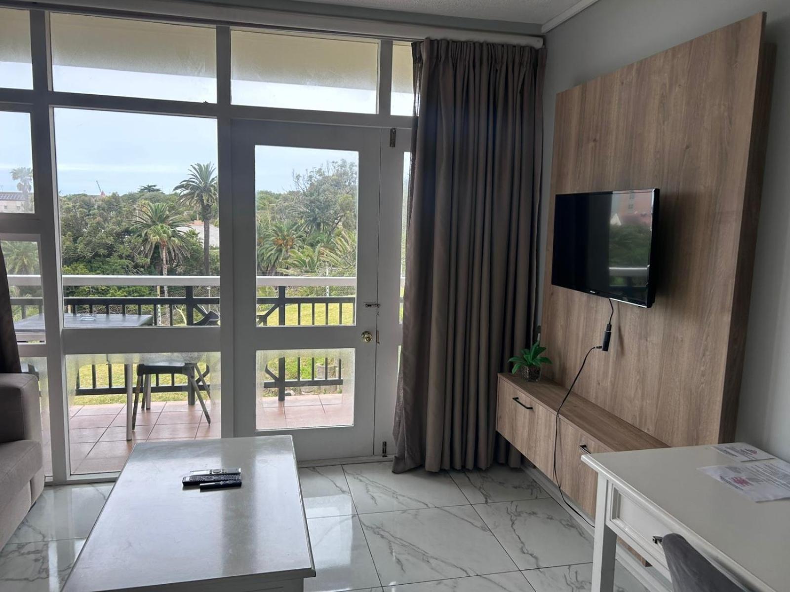 157 Brookes Hill Suites near the beach