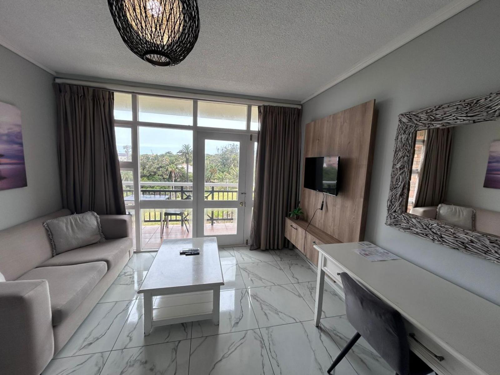157 Brookes Hill Suites near the beach