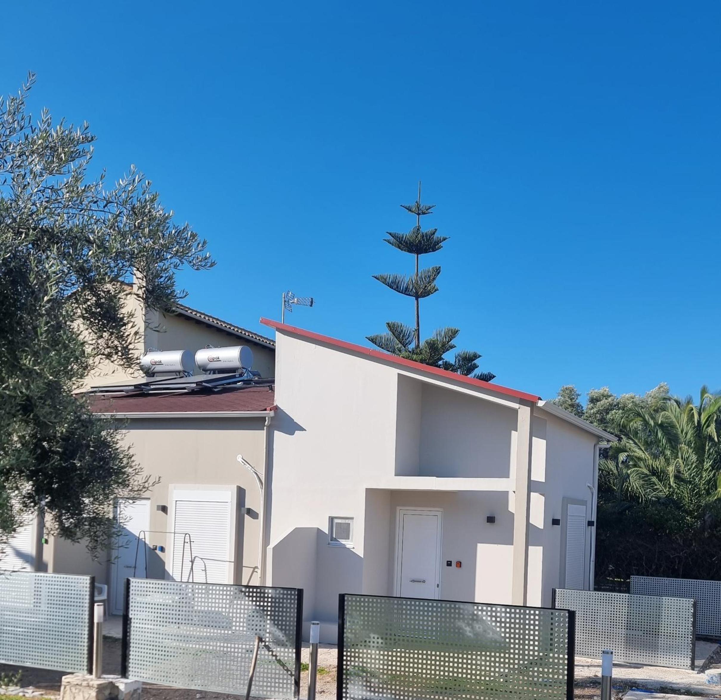 SmallHouseLefkada ΘΕΜΑ