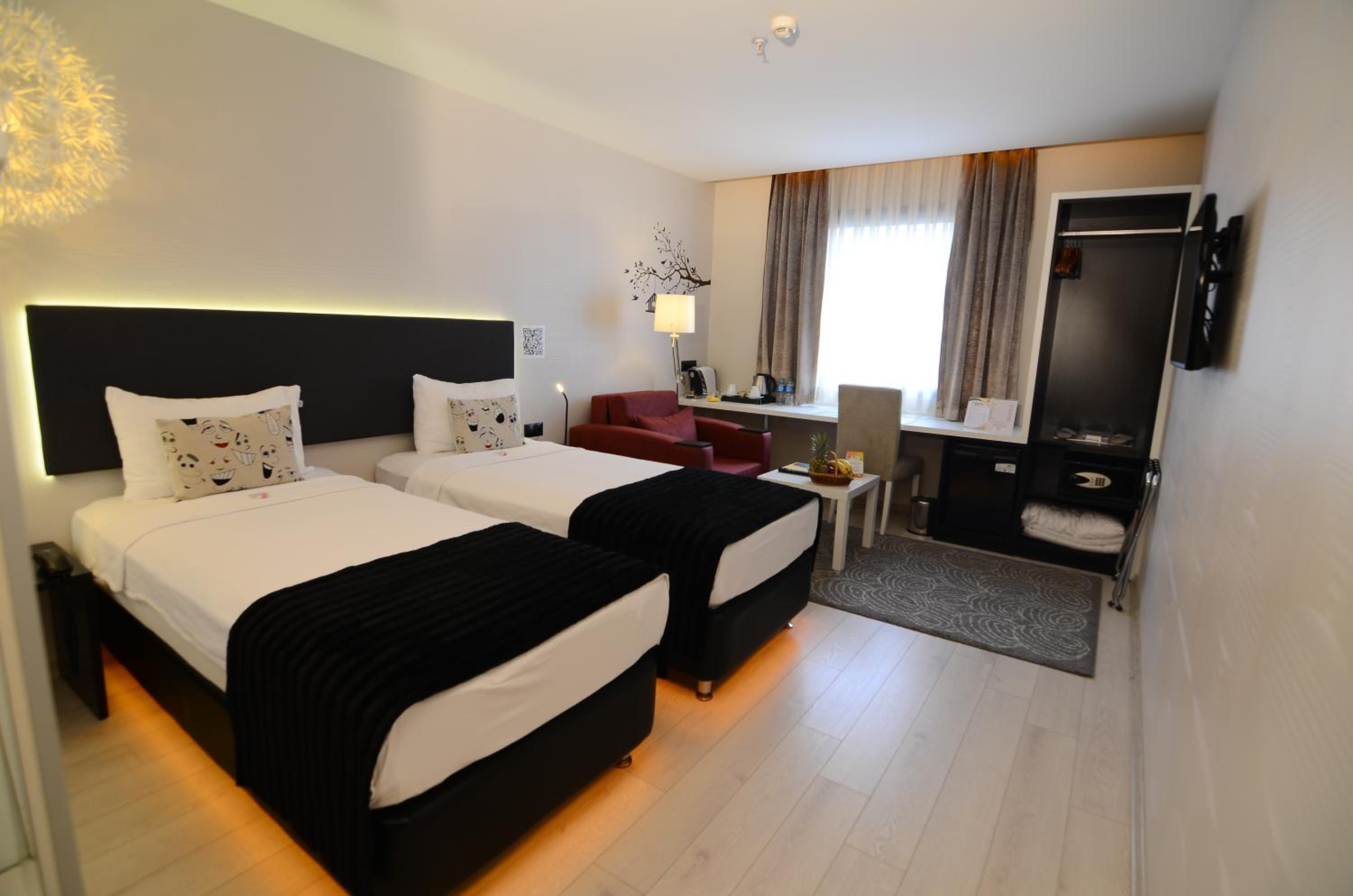 Tempo Fair Suitler - Image 59