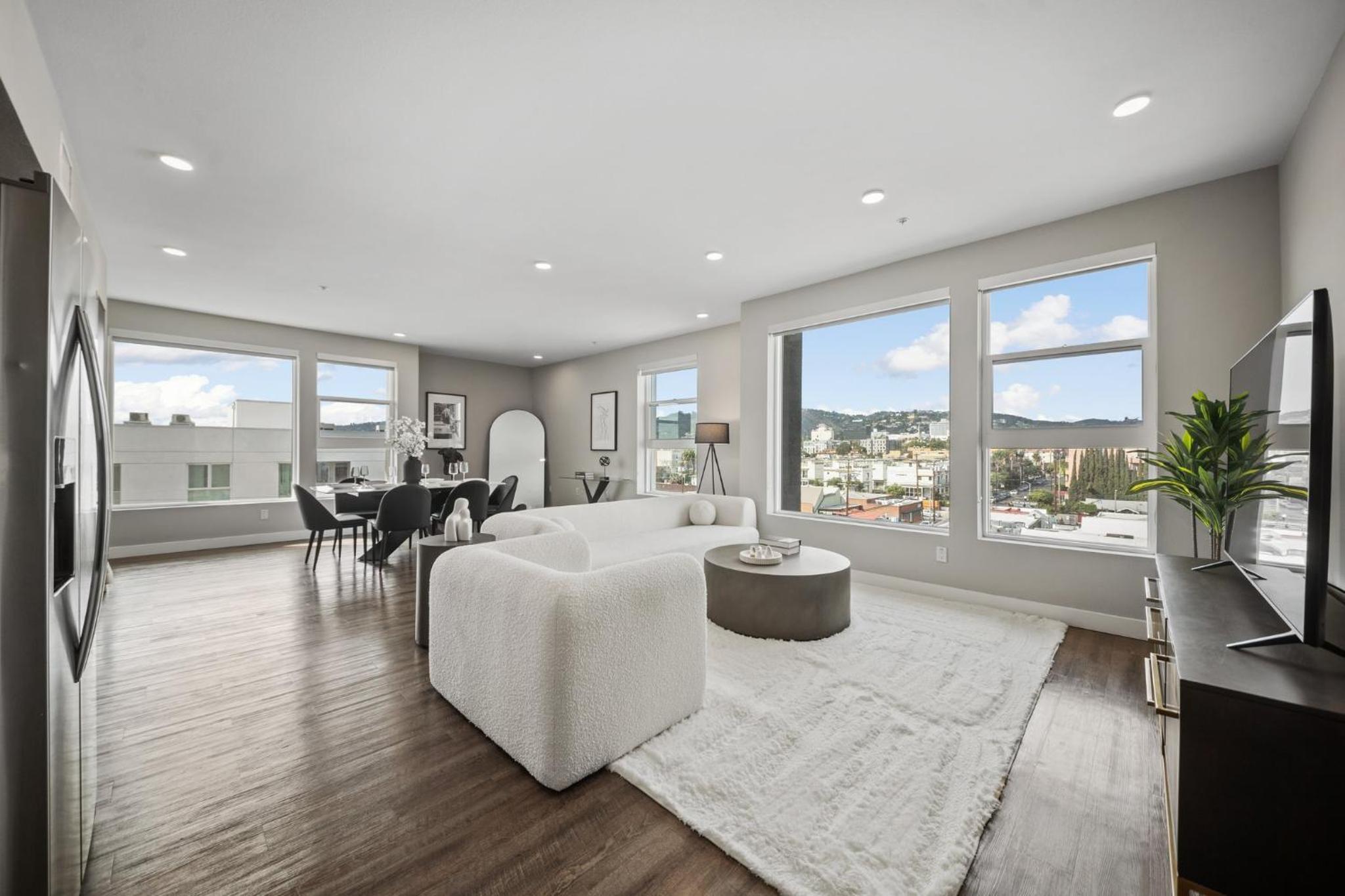 Modern Luxury Oasis in WEHO Hollywood Sign Views