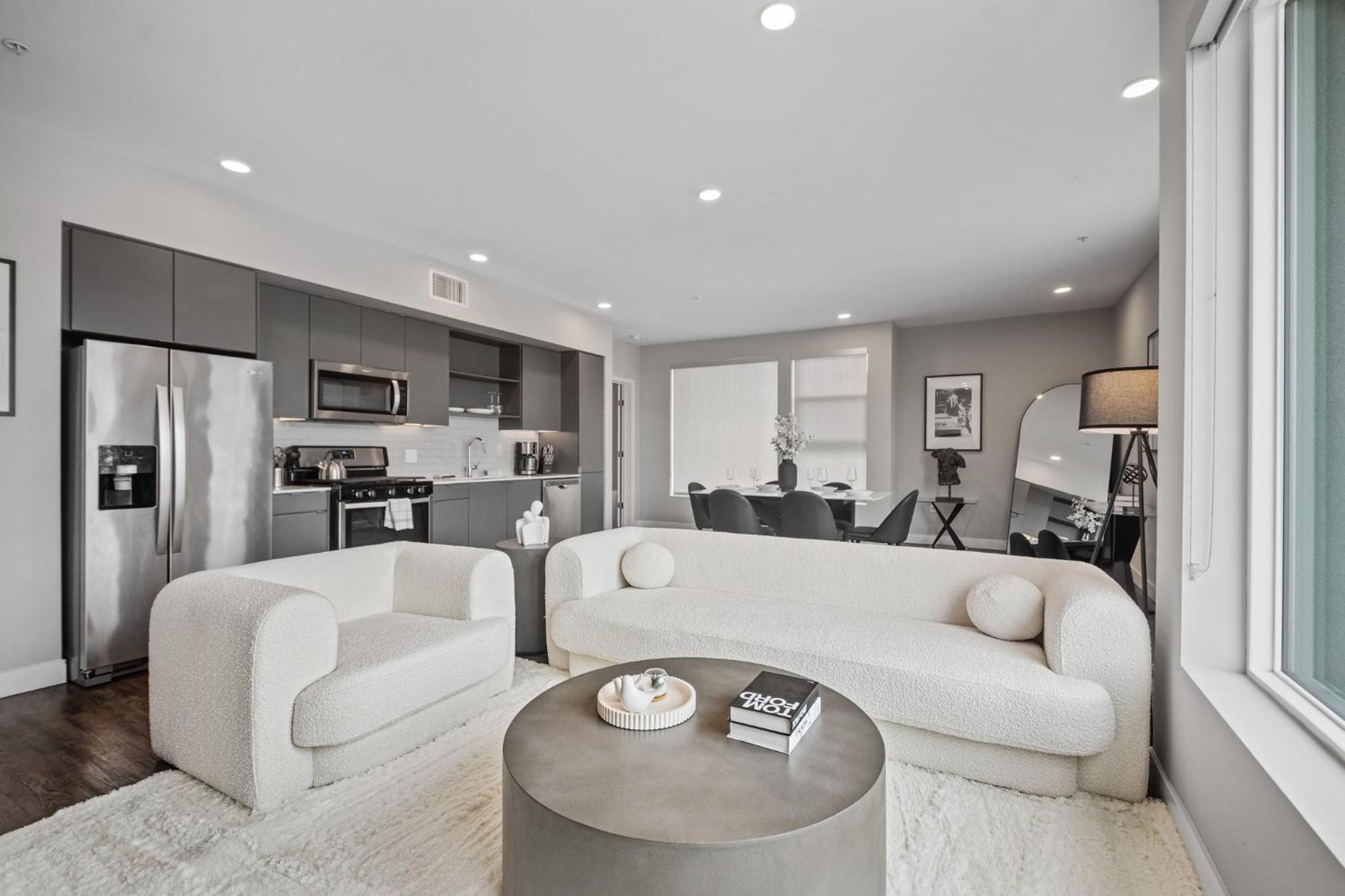 Modern Luxury Oasis in WEHO Hollywood Sign Views