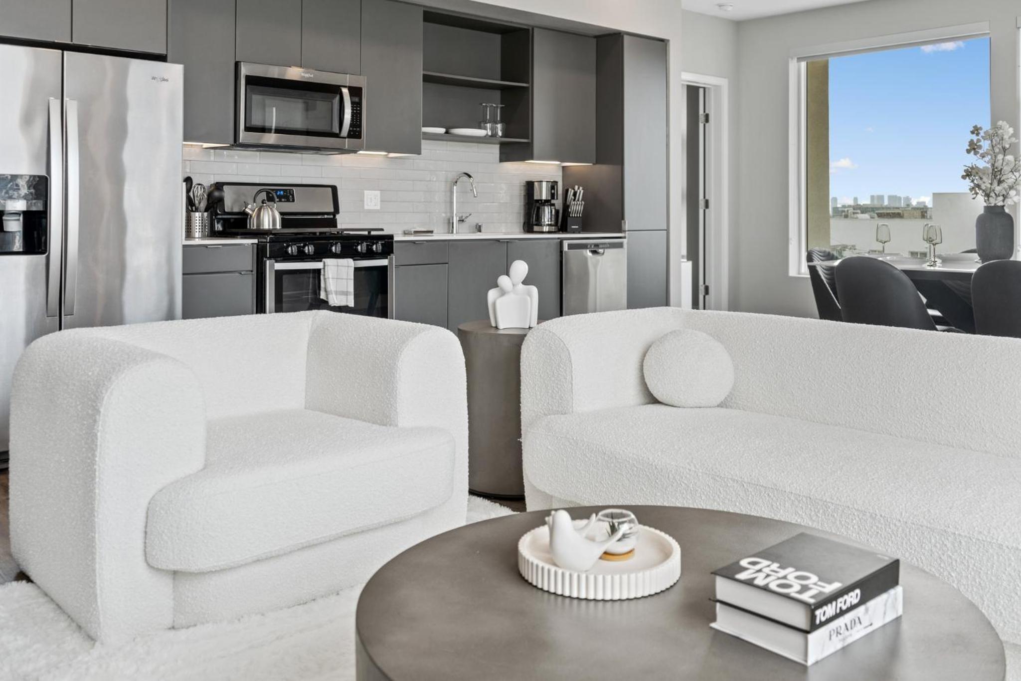 Modern Luxury Oasis in WEHO Hollywood Sign Views