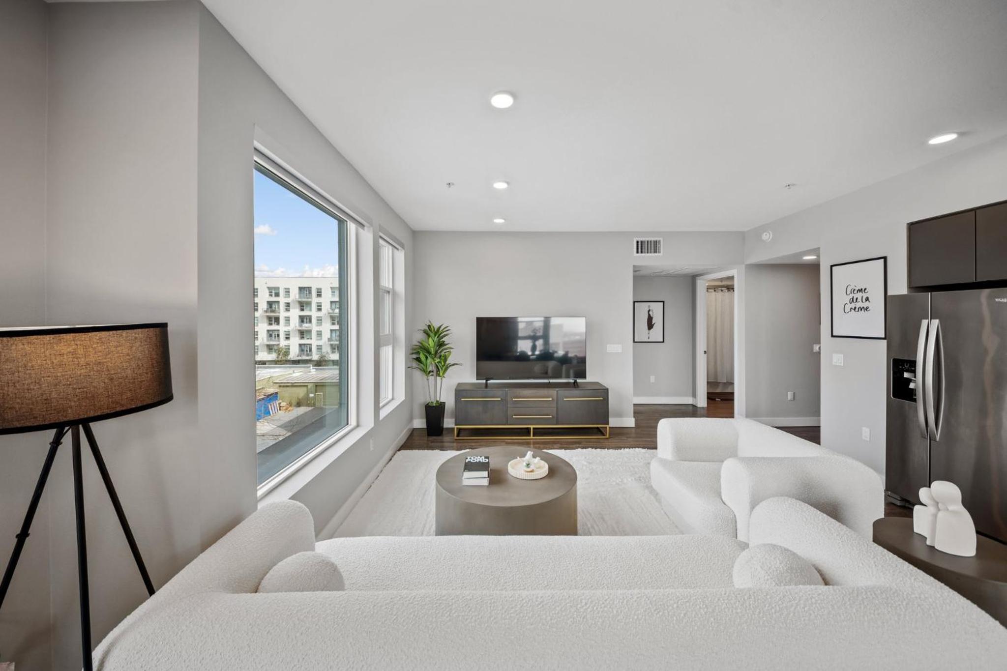 Modern Luxury Oasis in WEHO Hollywood Sign Views