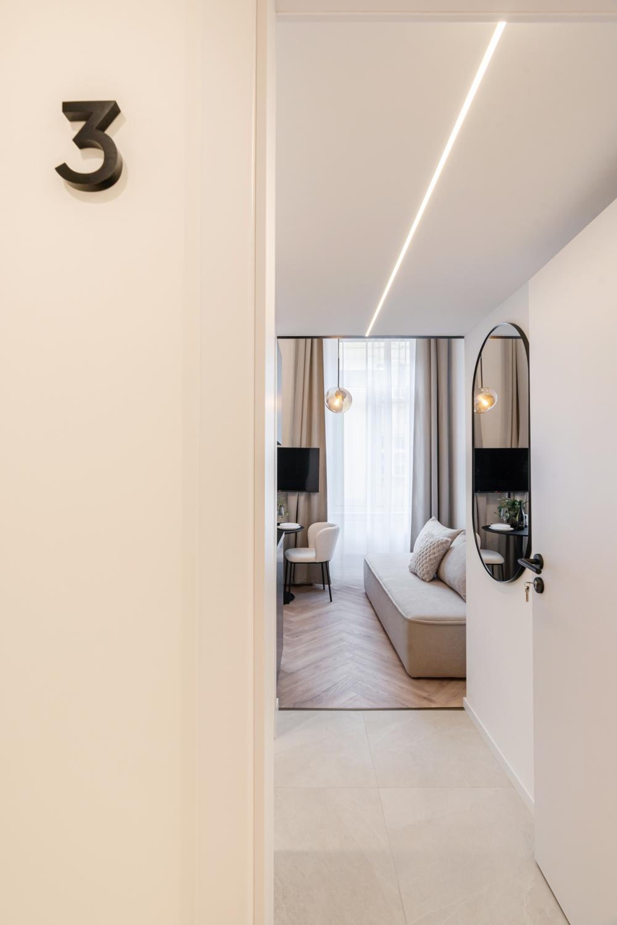 E22 - Boutique Apartments, Best Location by BQA