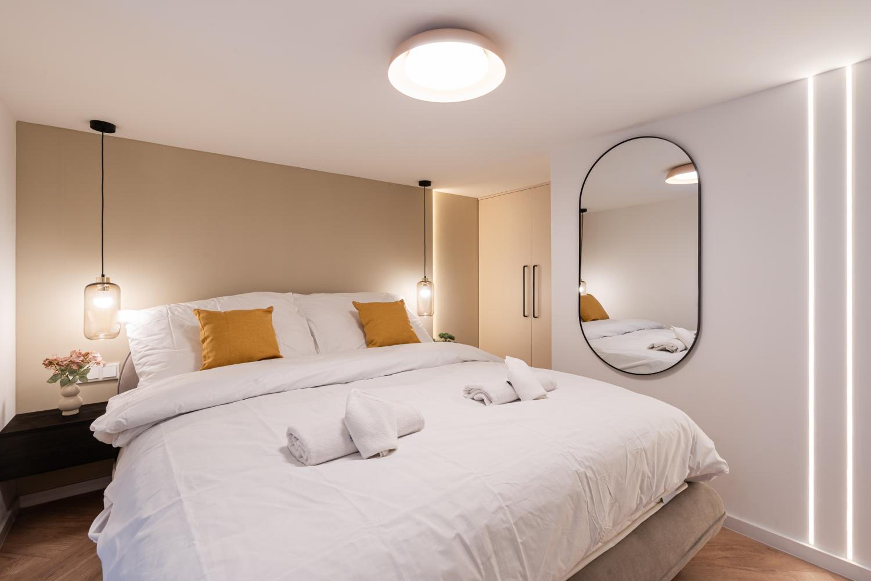 E22 - Boutique Apartments, Best Location by BQA