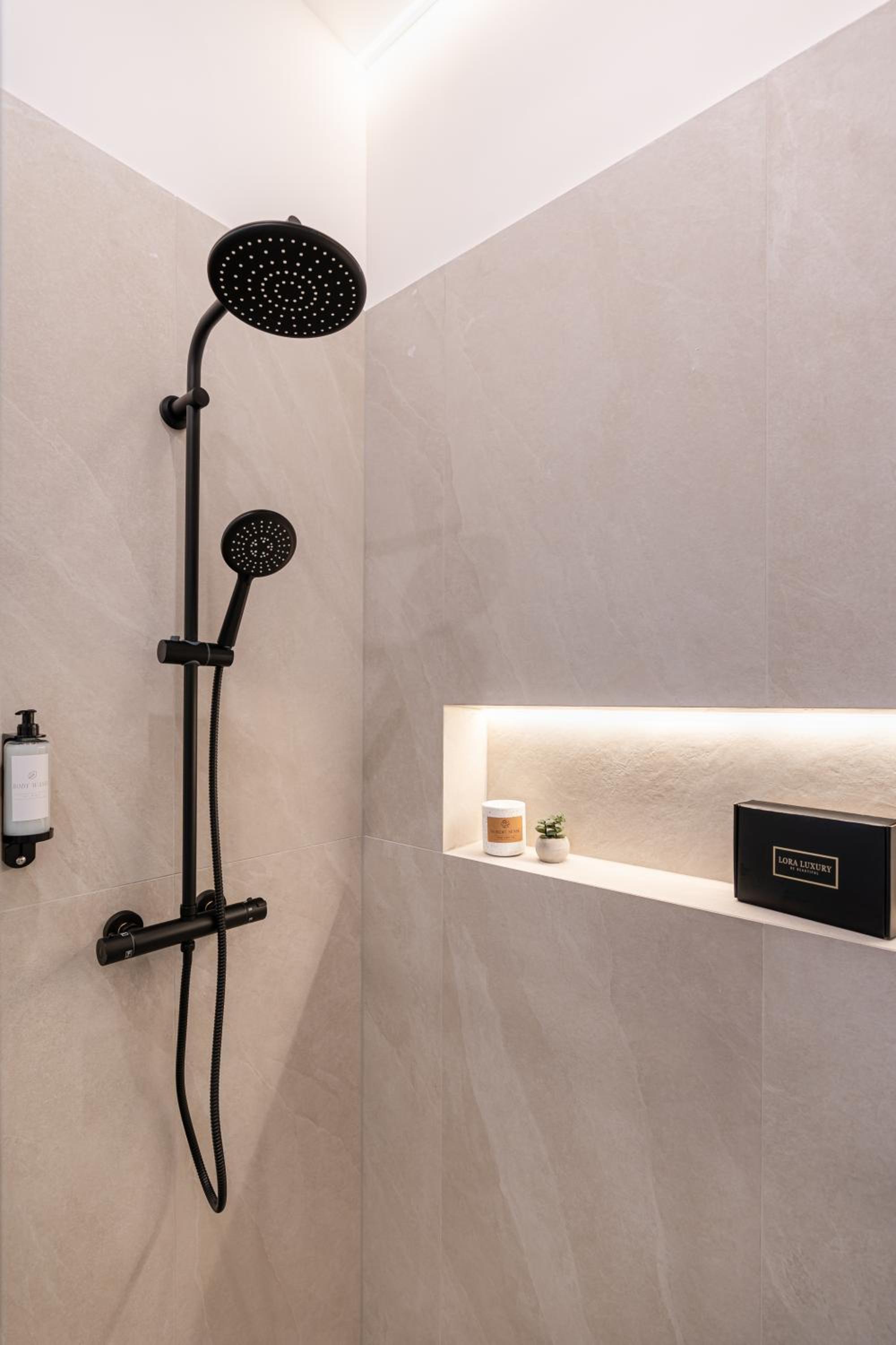 E22 - Boutique Apartments, Best Location by BQA