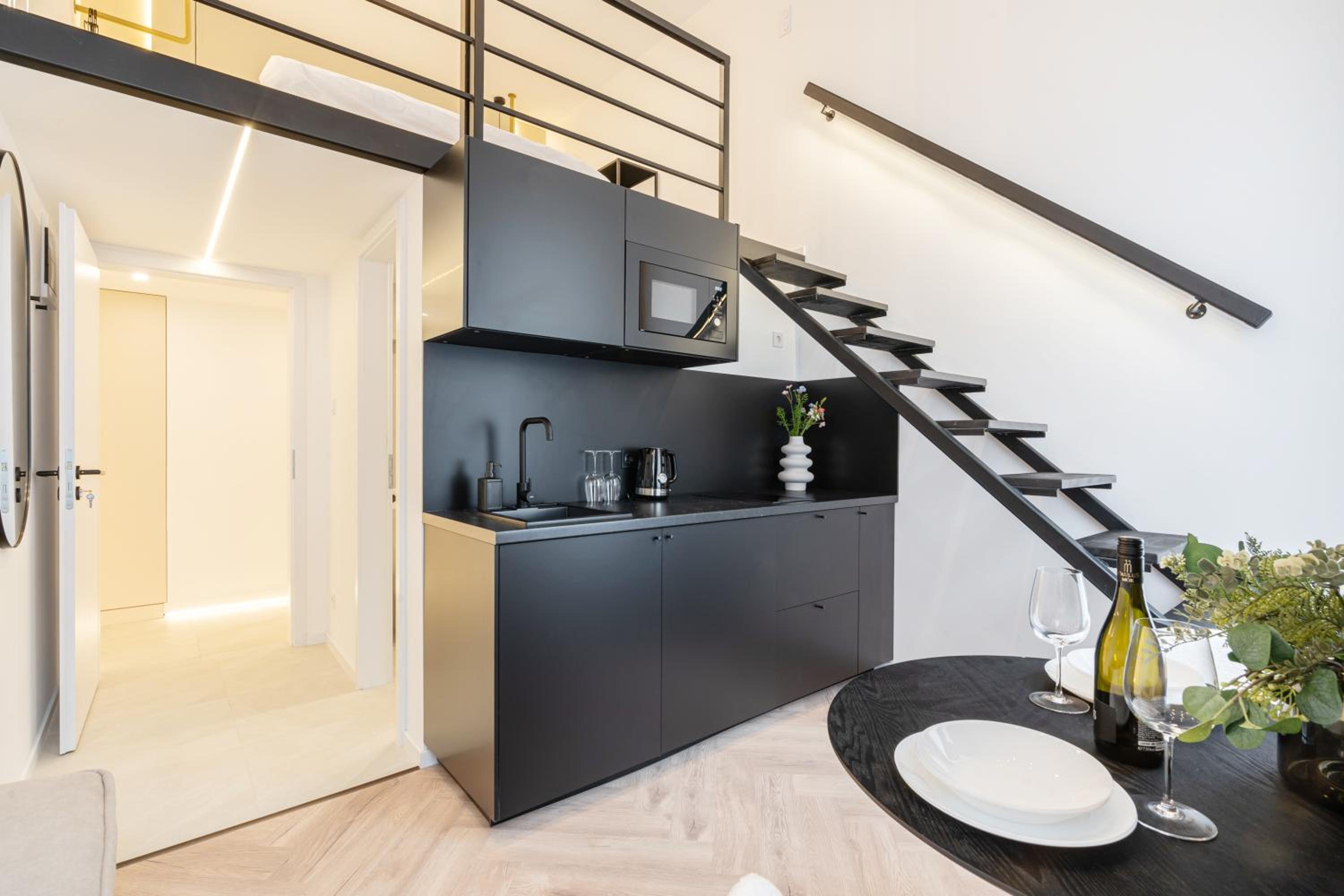 E22 - Boutique Apartments, Best Location by BQA