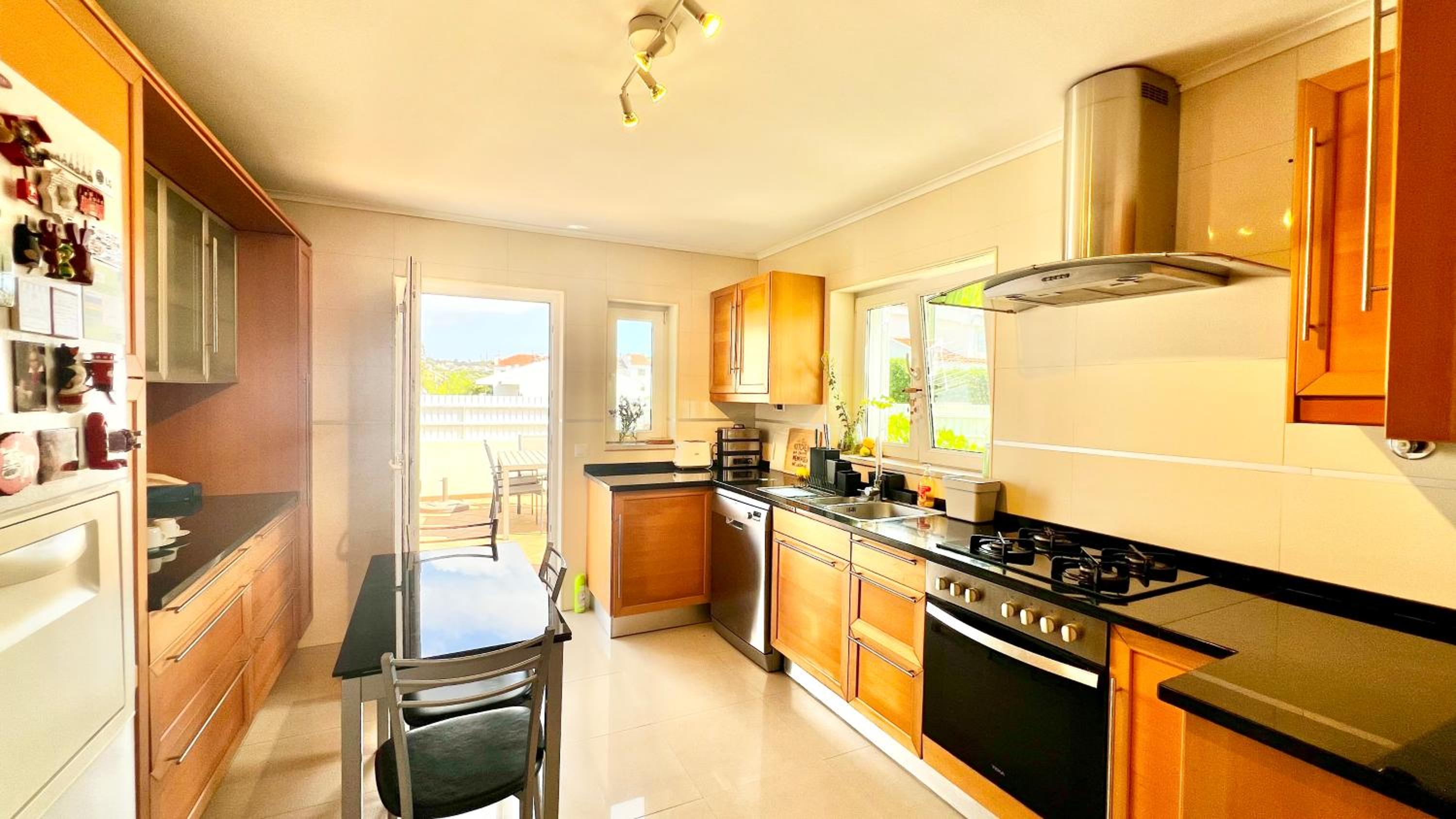 Coastal Breeze Villa in Sesimbra