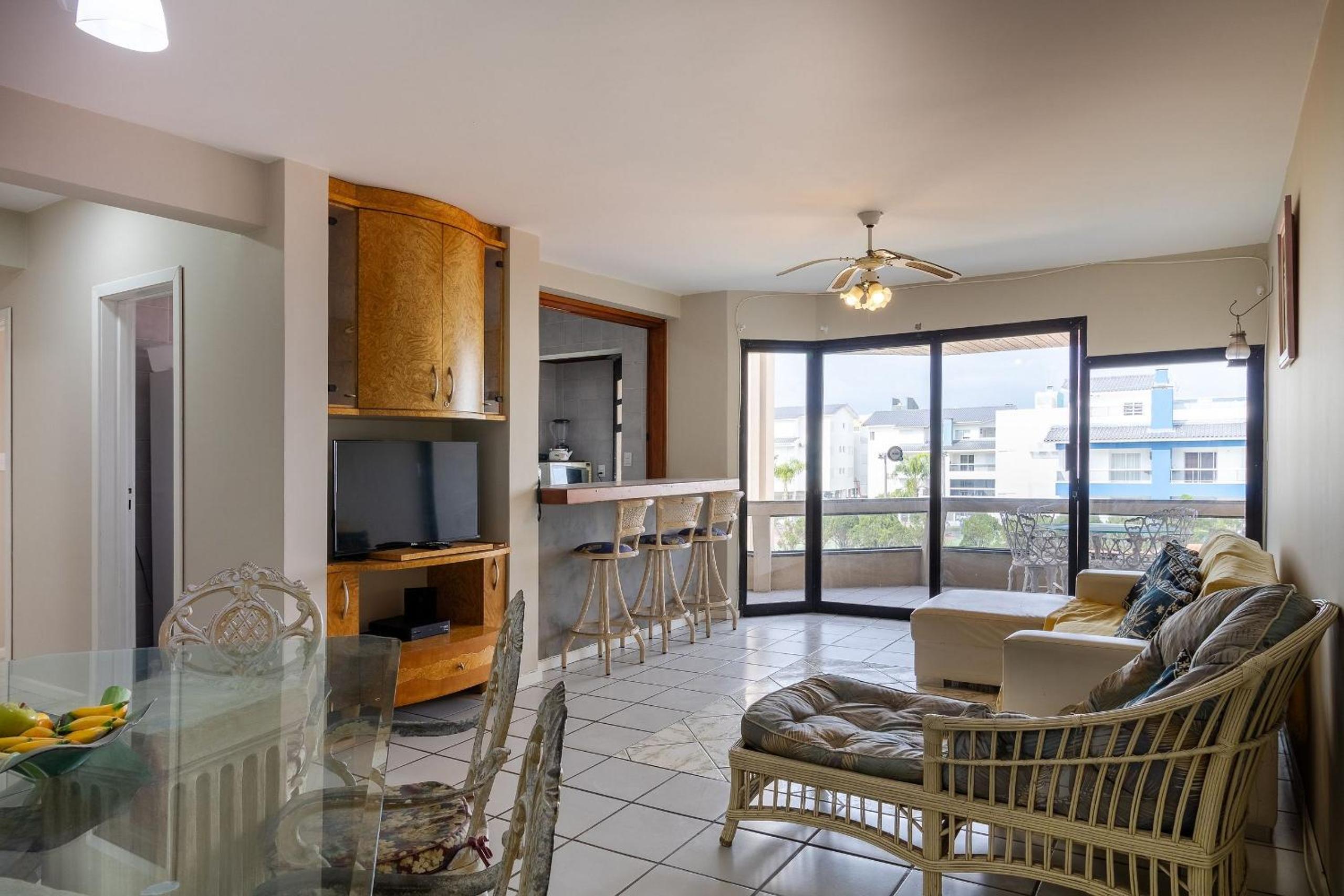 Ap w/ balcony 200 m from the beach Ingleses VIN202