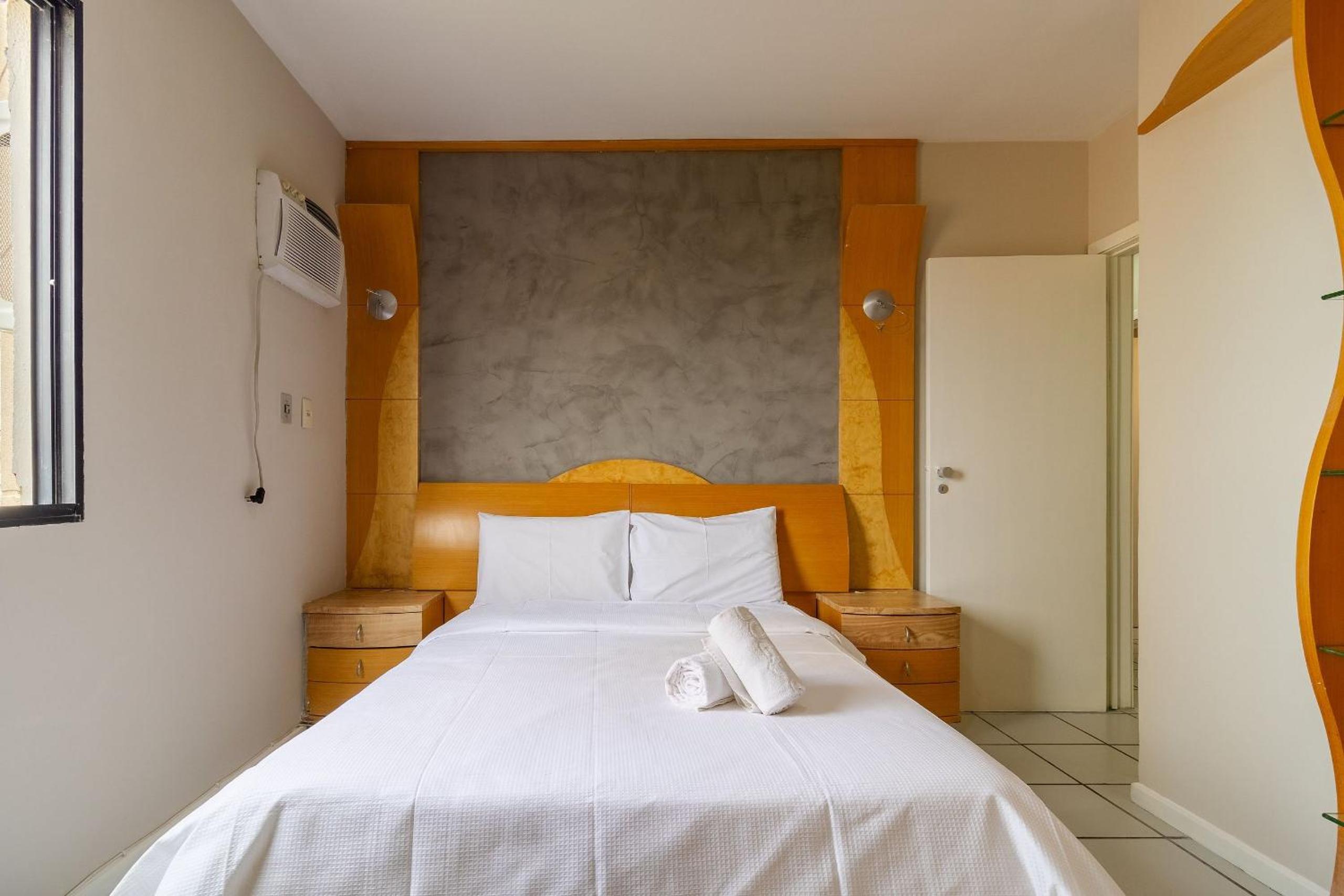Ap w/ balcony 200 m from the beach Ingleses VIN202