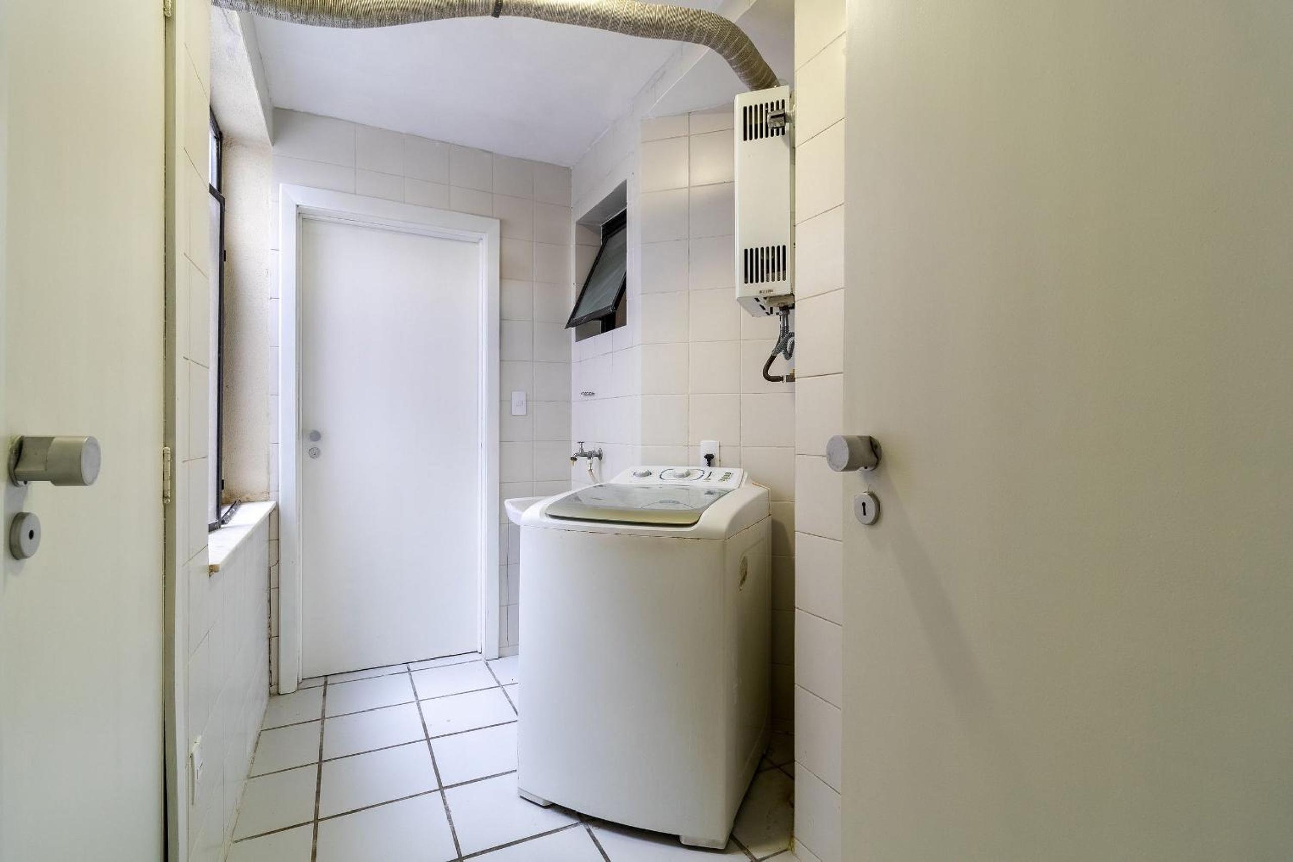 Ap w/ balcony 200 m from the beach Ingleses VIN202