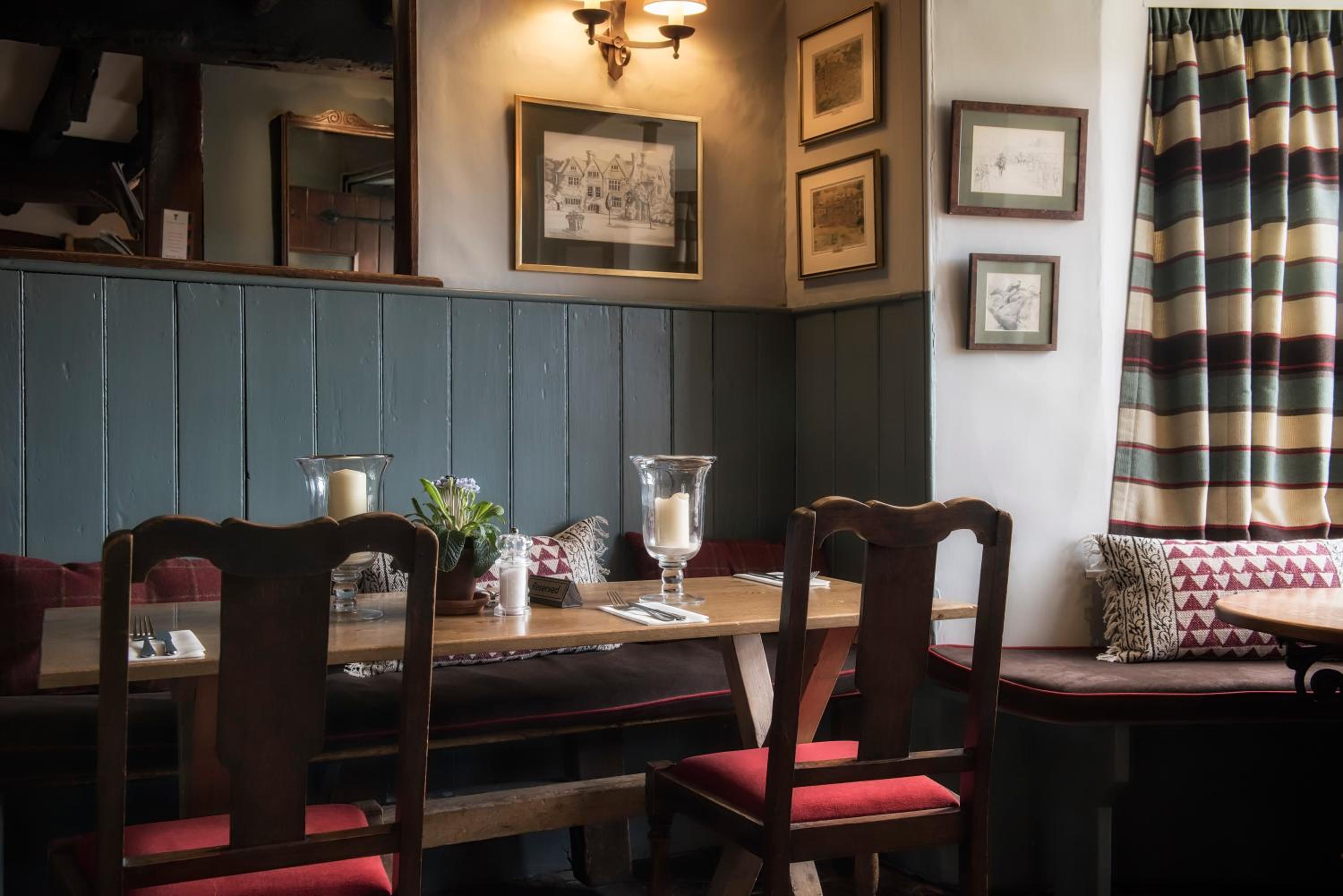 The Howard Arms