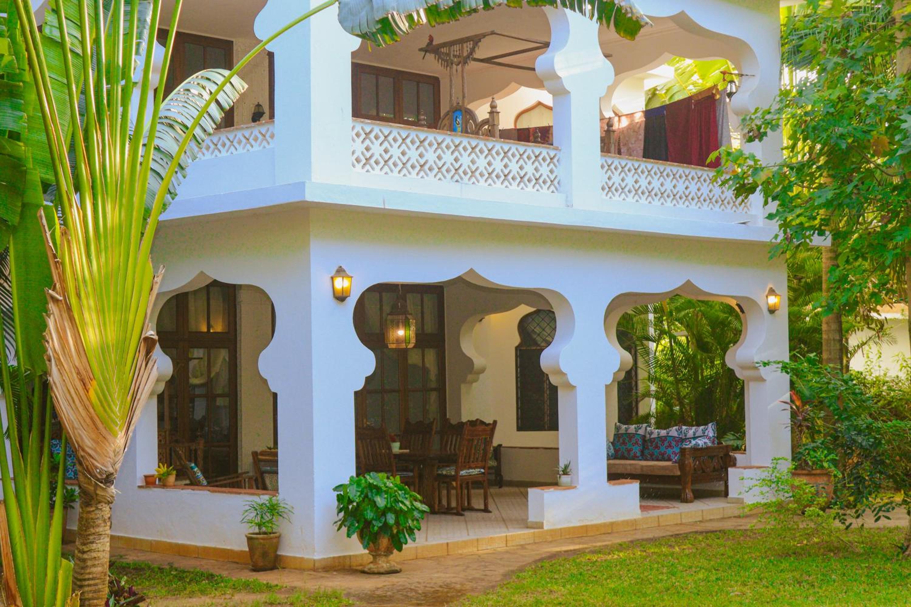 Marina Seaside Apartments