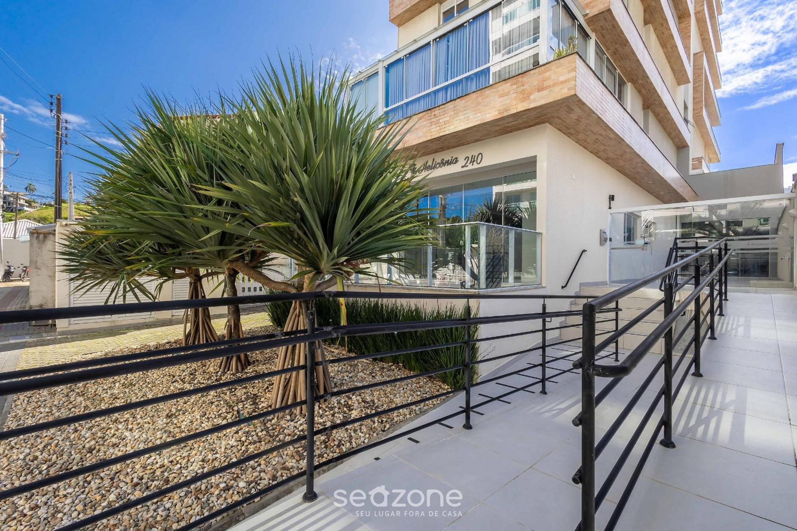 Sophisticated stay 200m from Praia Brava - EHI