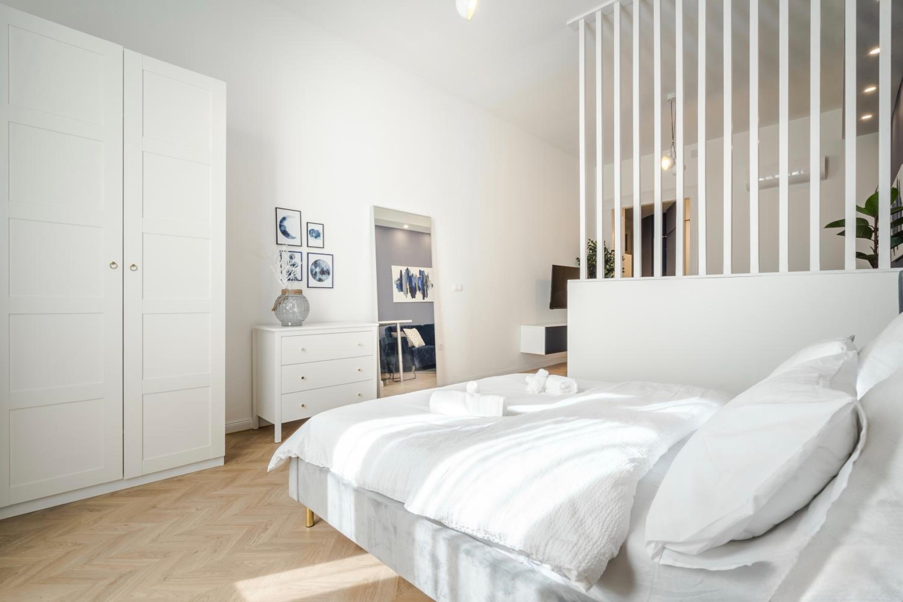 D58 - Grand Boulevard Royal Apartment - Best Location by BQA