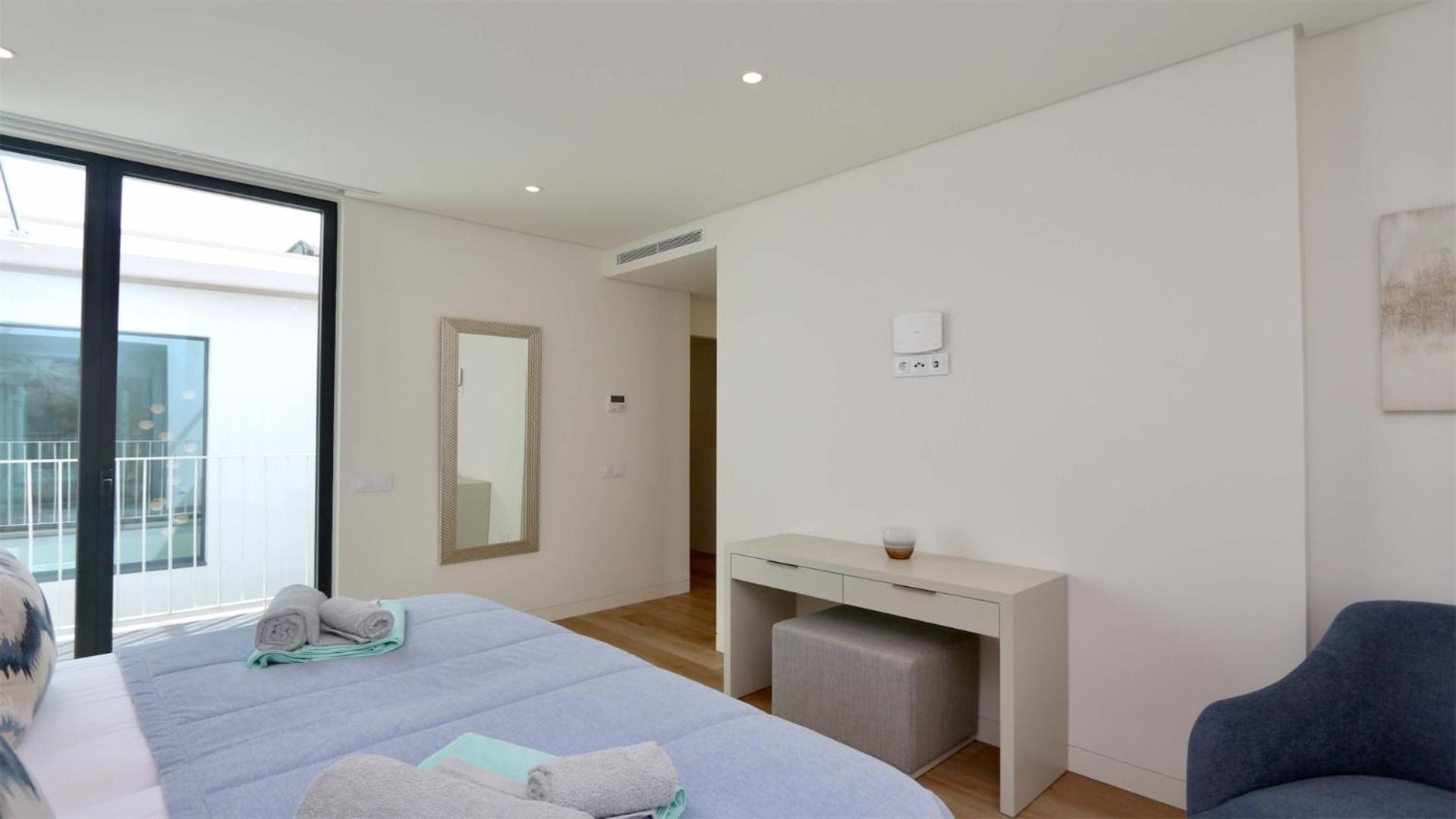 Villa Rimah, Sunny Algarve, Entire Villa 