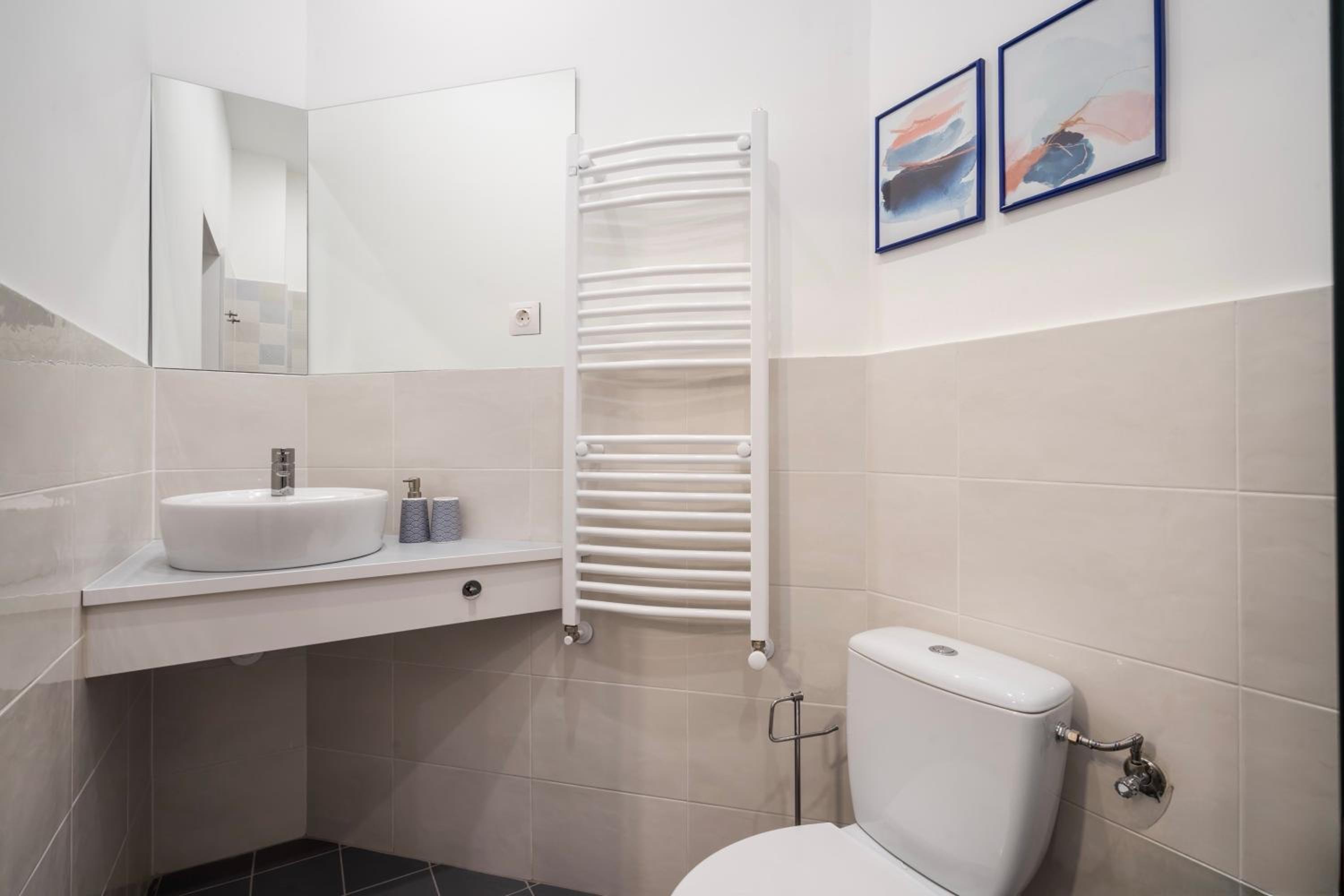 D58 - Grand Boulevard Royal Apartment - Best Location by BQA