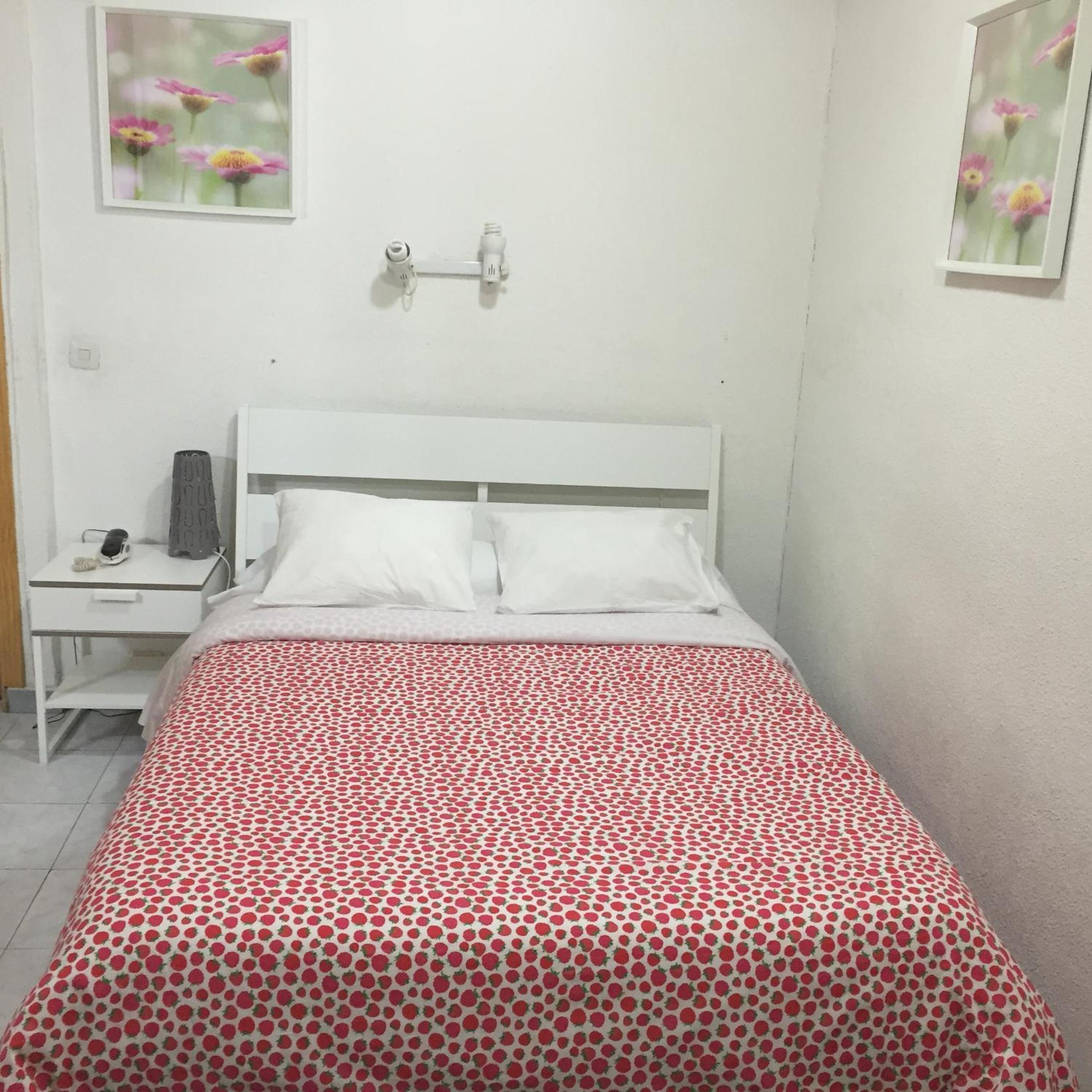 Hostal Tres Cantos photo 5