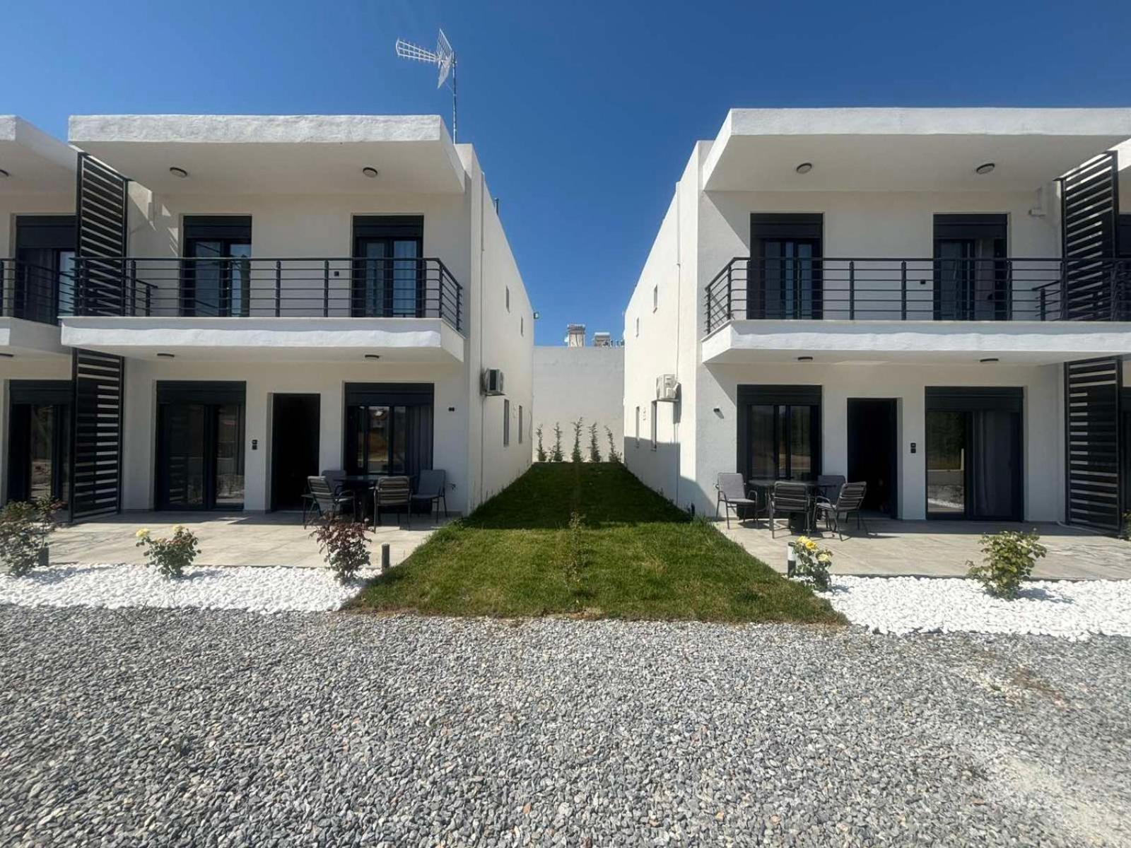 Ariadne Stay Complex by Horizon Homes
