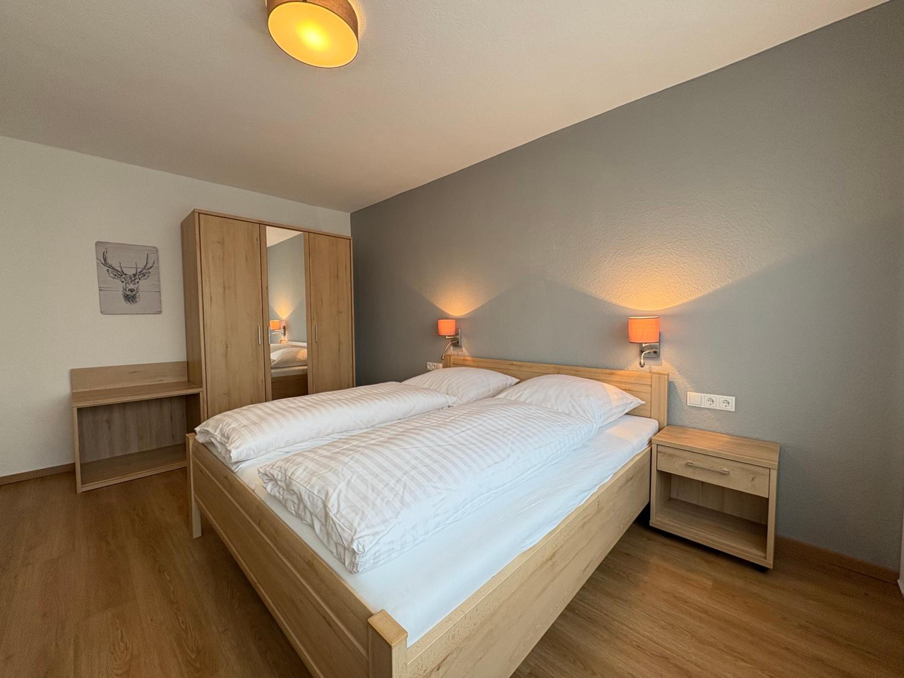 Familien-Apartment Bodanum für 4 Personen - mit eigener Terrasse - naturnahe Ortsrandlage - Arbeitsplatz mit VDSL - 10 min zum Nürburgring
