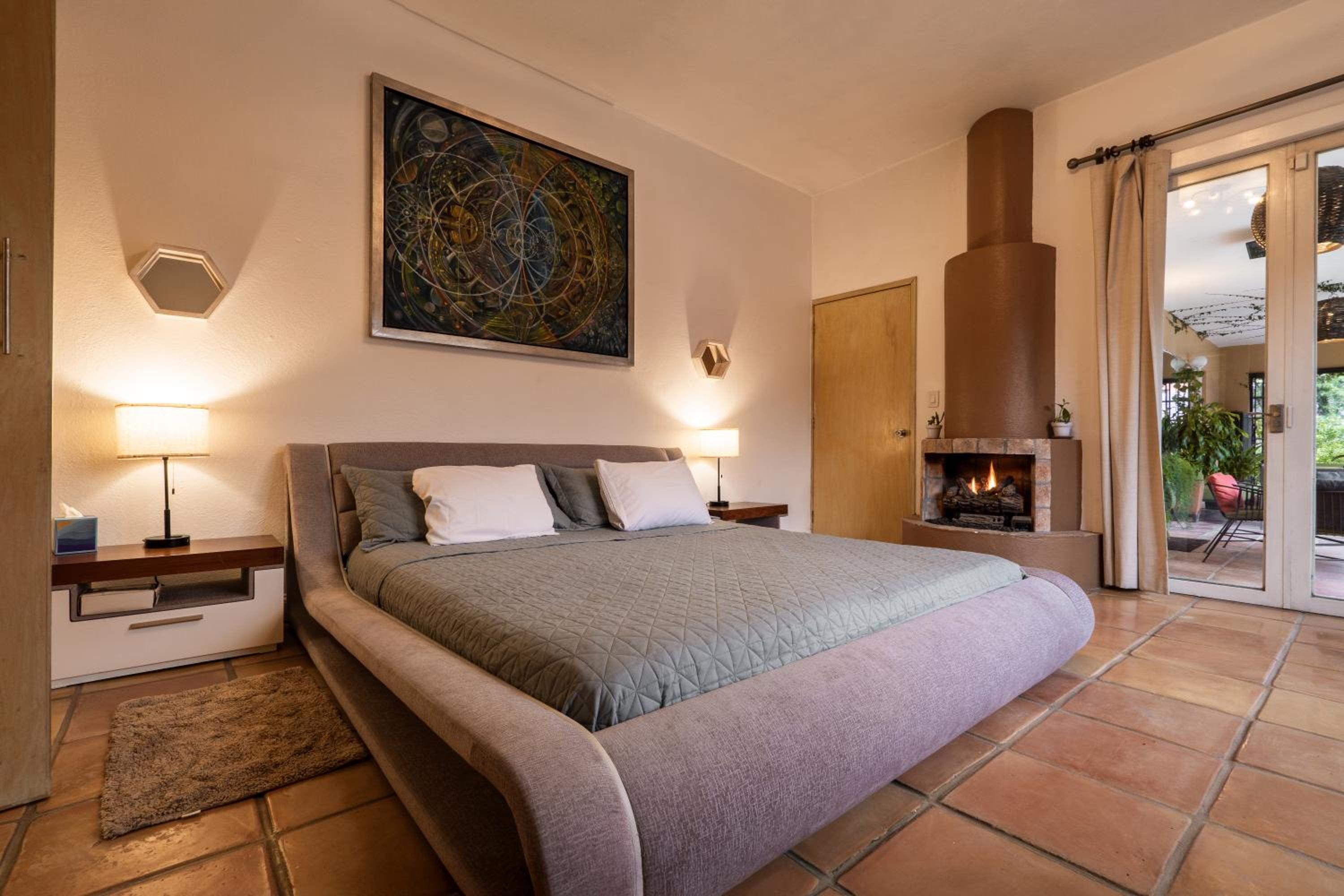 Casa Feliz Jacuzzis Alberca Gimnacio Vapor PingPong Billar Cuarto de Video
