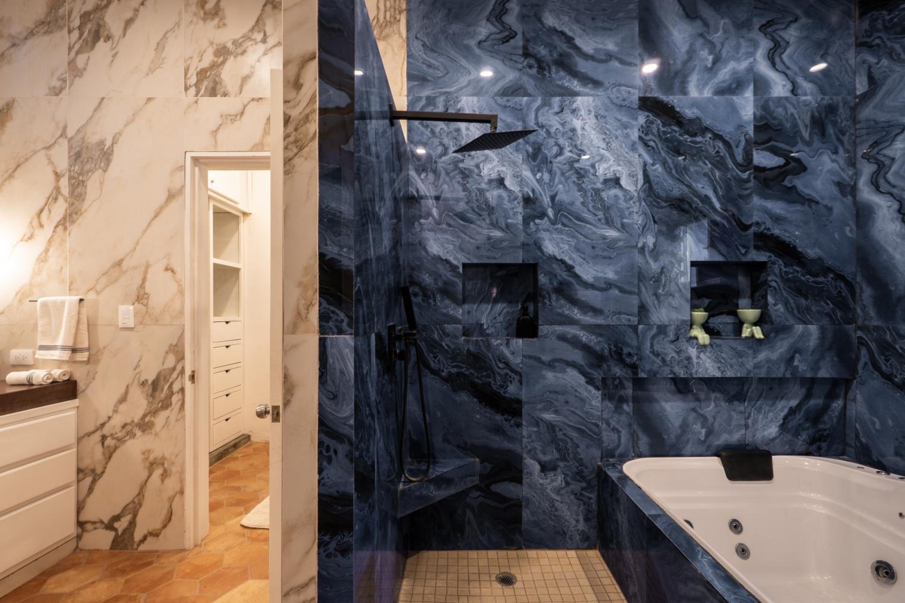 Casa Feliz Jacuzzis Alberca Gimnacio Vapor PingPong Billar Cuarto de Video