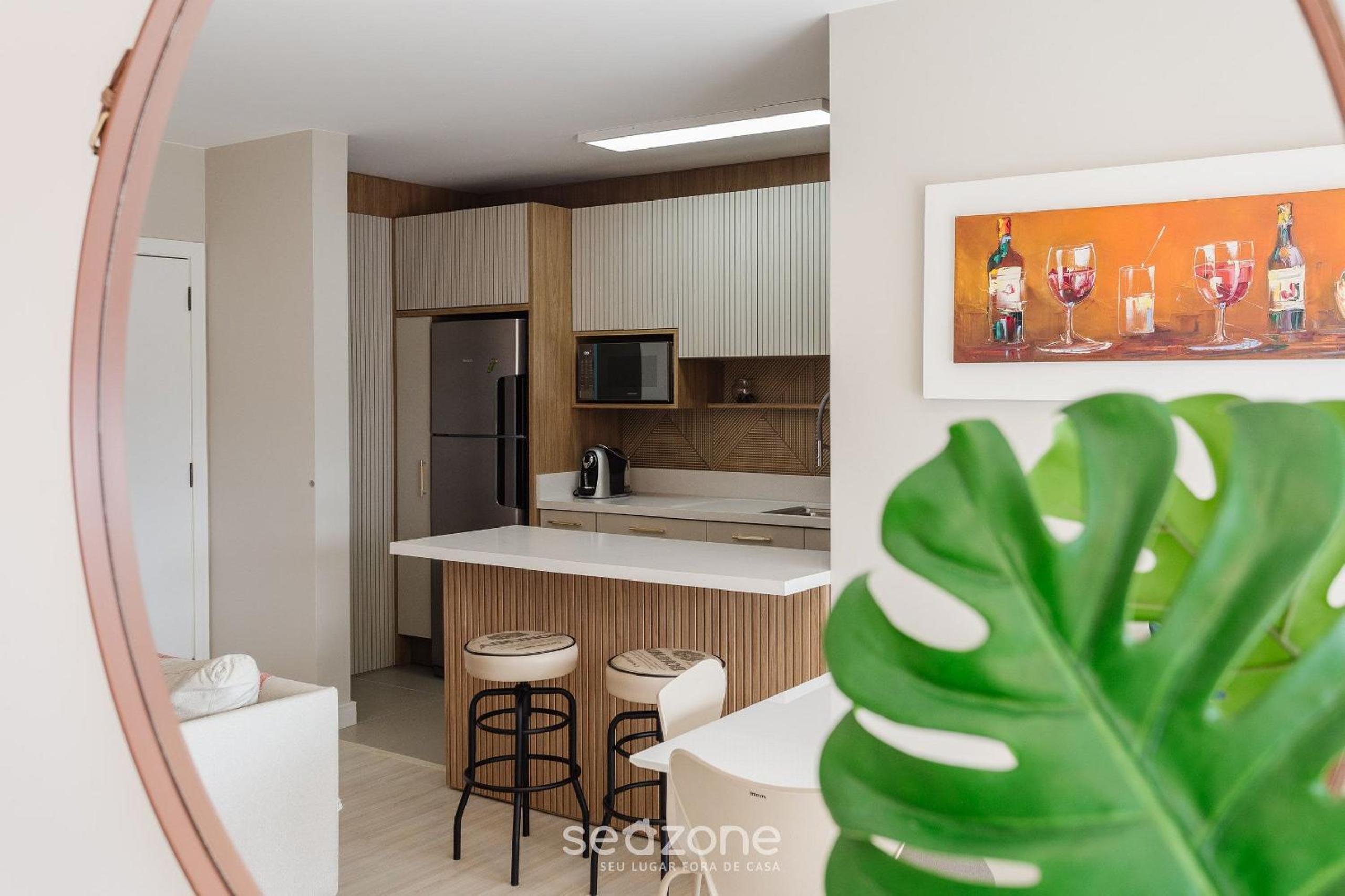 Charming Aprt 500m from the Beach in Jurerê RIV101