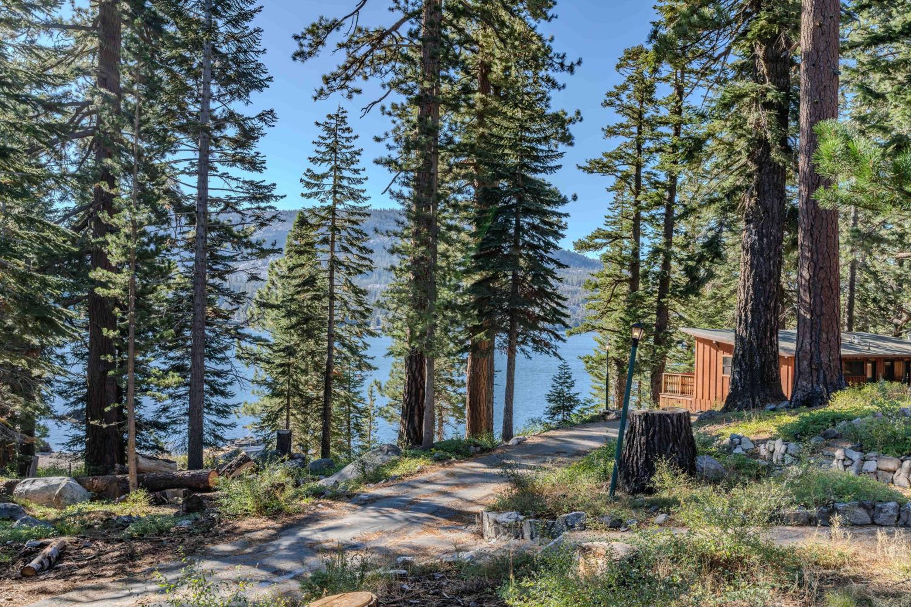 Kit Carson Lodge