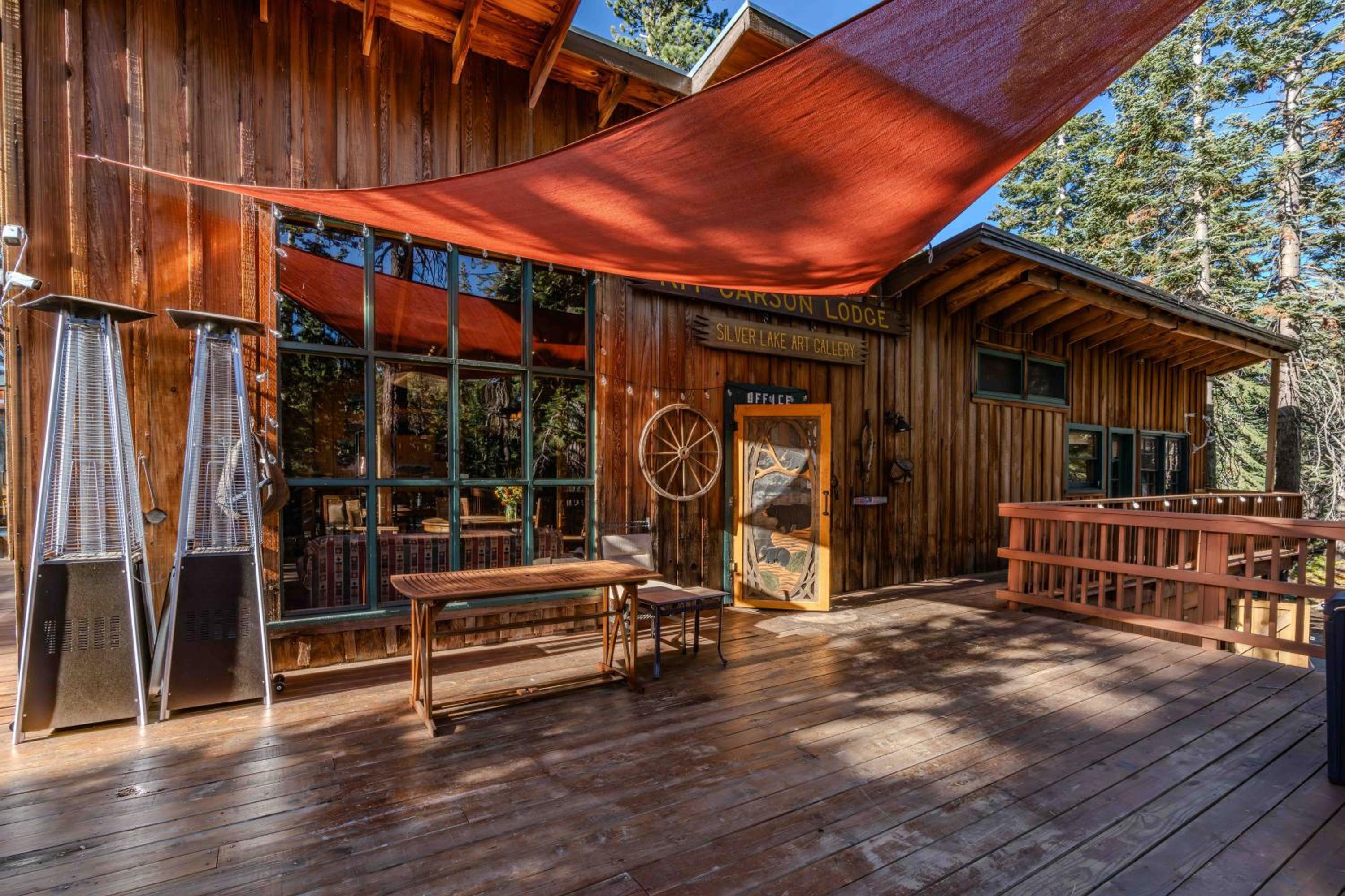 Kit Carson Lodge