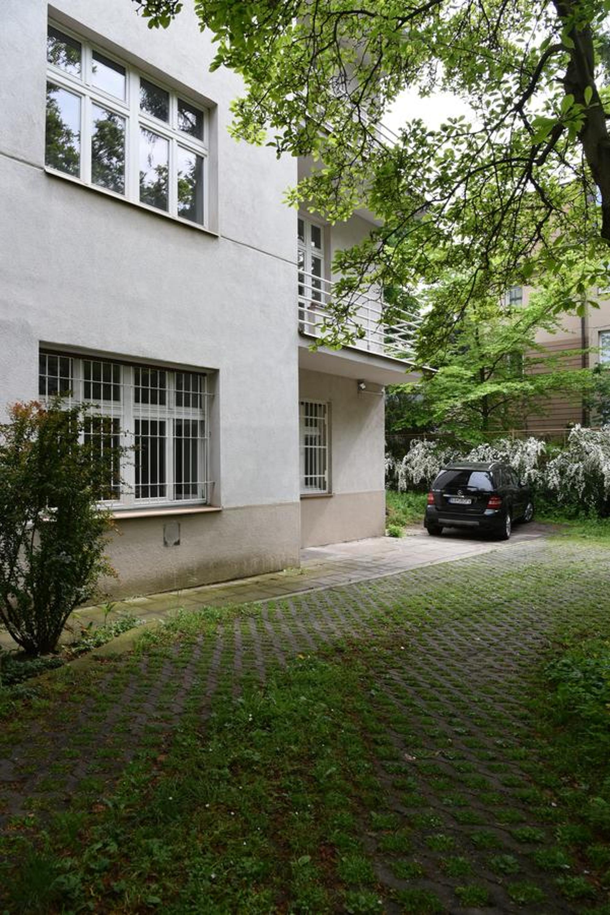 Garden Apartment